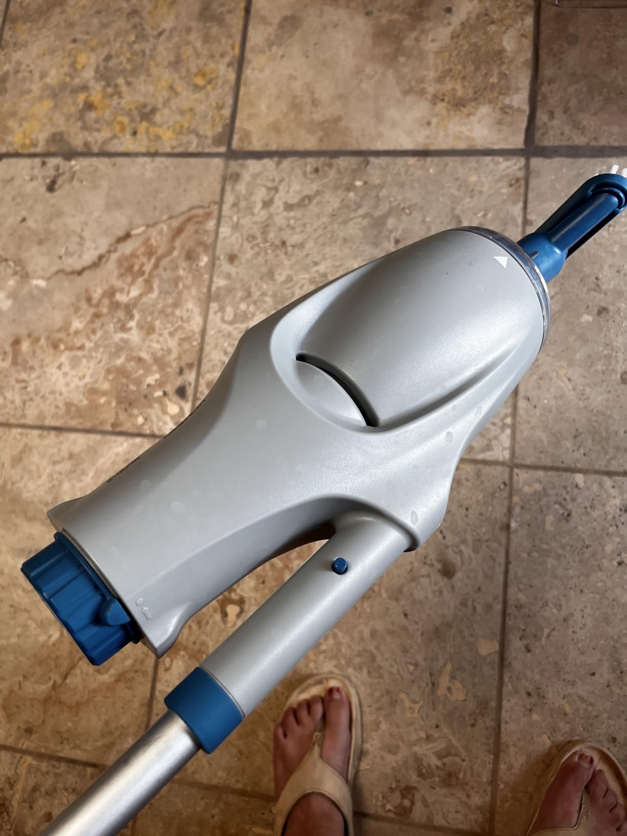 KOKIDO (2025) Rechargeable Handheld Pool Vacuum, Aluminum Pole and 2 Brush Heads, 10GPM flowrate Ideal for Pools up to 20ft, Cordless 60 mins Spot Cleaning, Above Ground Pool, Hot Tub & Spa XV110 Customer Review KOKIDO (2025) Rechargeable Handheld Pool Vacuum, Aluminum Pole and 2 Brush Heads, 10GPM flowrate Ideal for Pools up to 20ft, Cordless 60 mins Spot Cleaning, Above Ground Pool, Hot Tub & Spa XV110 - Customer Photo 1