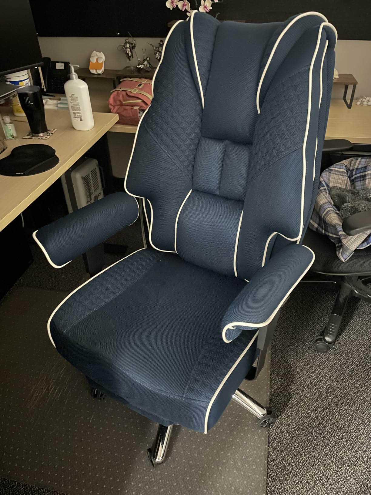 Big and Tall Office Chair 400lbs Wide Seat, Leather High Back Executive Office Chair with Foot Rest, Ergonomic Chairs Lumbar Support for Lower Back Pain Relief (Black) Customer Review Big and Tall Office Chair 400lbs Wide Seat, Leather High Back Executive Office Chair with Foot Rest, Ergonomic Chairs Lumbar Support for Lower Back Pain Relief (Black) - Customer Photo 2