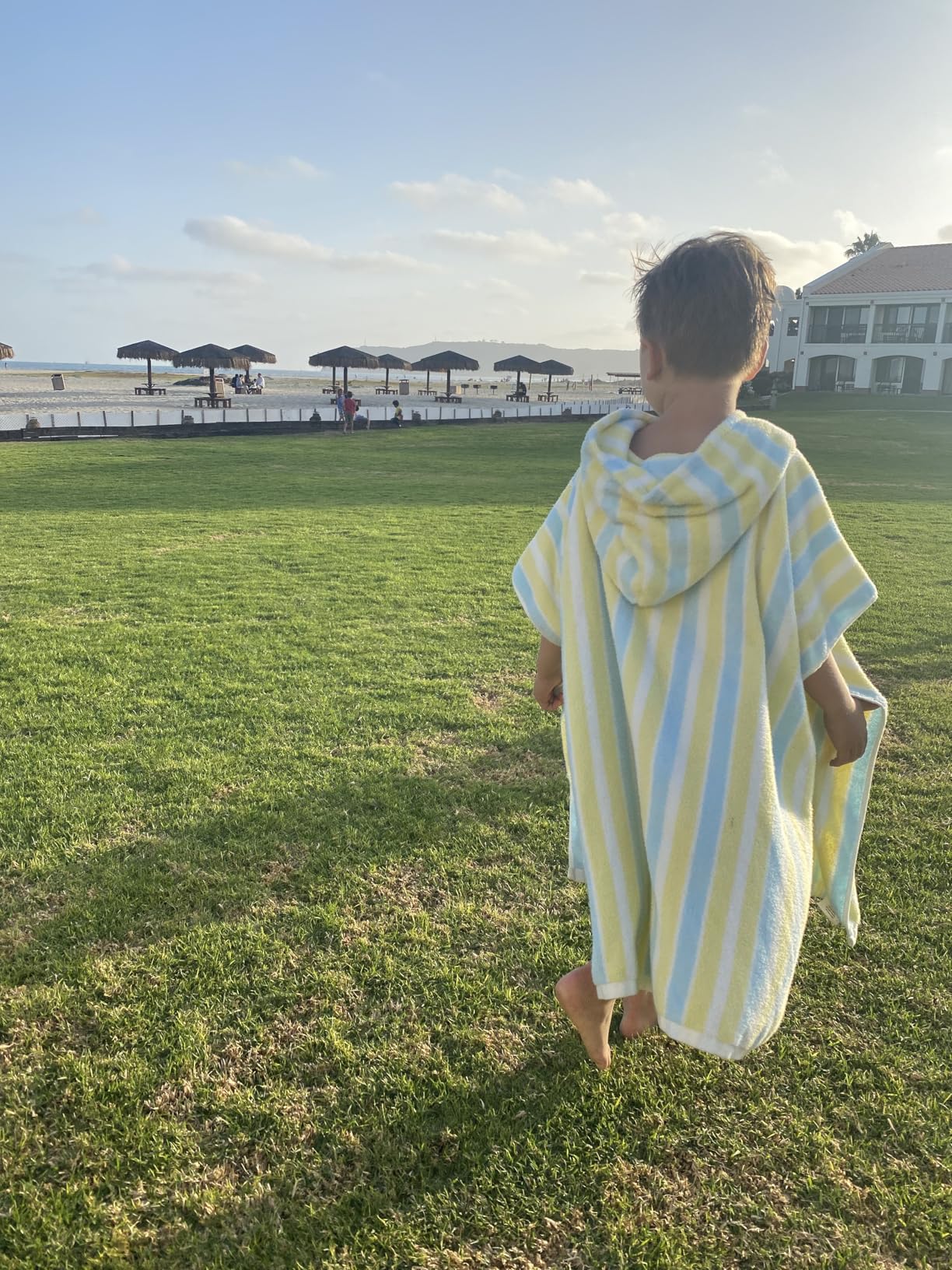 Hooded Bath Towels for Kids (3-10Years) - Soft, Absorbent Turkish Cotton Thick Pool Towels with Hood for Toddler,Perfect for Bath | Beach | Pool | Swim, Jacquard, Pink with White Daisys Theme Customer Review Hooded Bath Towels for Kids (3-10Years) - Soft, Absorbent Turkish Cotton Thick Pool Towels with Hood for Toddler,Perfect for Bath | Beach | Pool | Swim, Jacquard, Pink with White Daisys Theme - Customer Photo 1