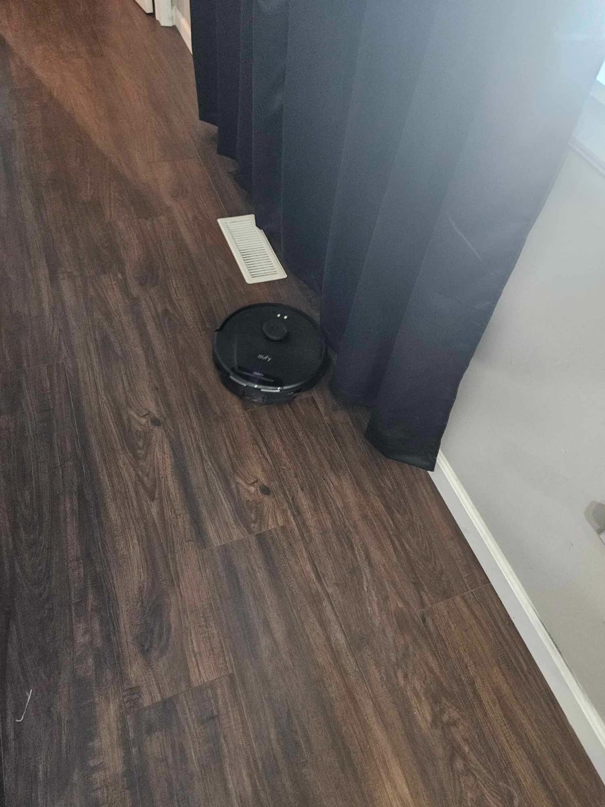 eufy L60 Robot Vacuum with Self Empty Station, Hair Detangling Technology, Up to 60 Days Hands Free Cleaning, 5,000 Pa Suction, Remove Hair, Dust Customer Review eufy L60 Robot Vacuum with Self Empty Station, Hair Detangling Technology, Up to 60 Days Hands Free Cleaning, 5,000 Pa Suction, Remove Hair, Dust - Customer Photo 4