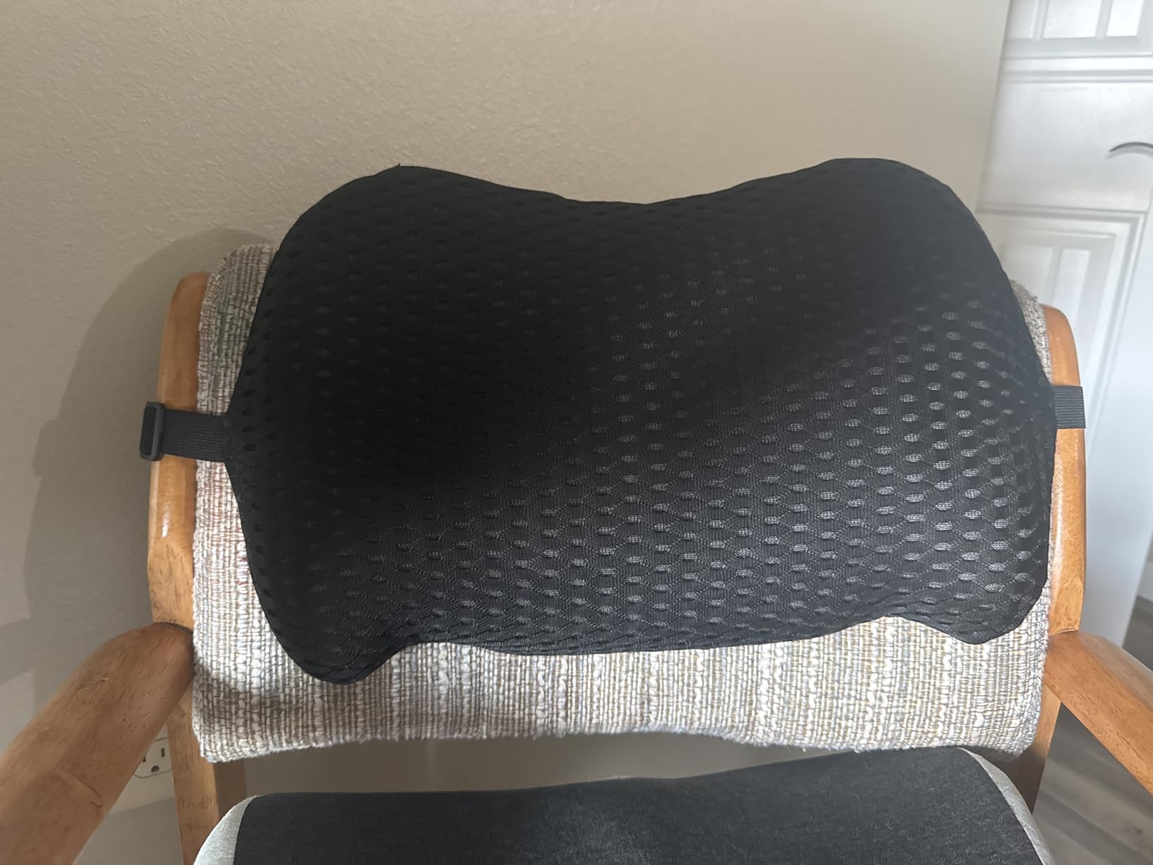 Lumbar Support Pillow for Office Chair, Car Lumbar Pillow Lower Back Pain Relief, Memory Foam Back Cushion with Adjustable Straps, Ergonomic Chair Back Pillow for Gaming Chair, Car, Bed (PINK) Customer Review Lumbar Support Pillow for Office Chair, Car Lumbar Pillow Lower Back Pain Relief, Memory Foam Back Cushion with Adjustable Straps, Ergonomic Chair Back Pillow for Gaming Chair, Car, Bed (PINK) - Customer Photo 2