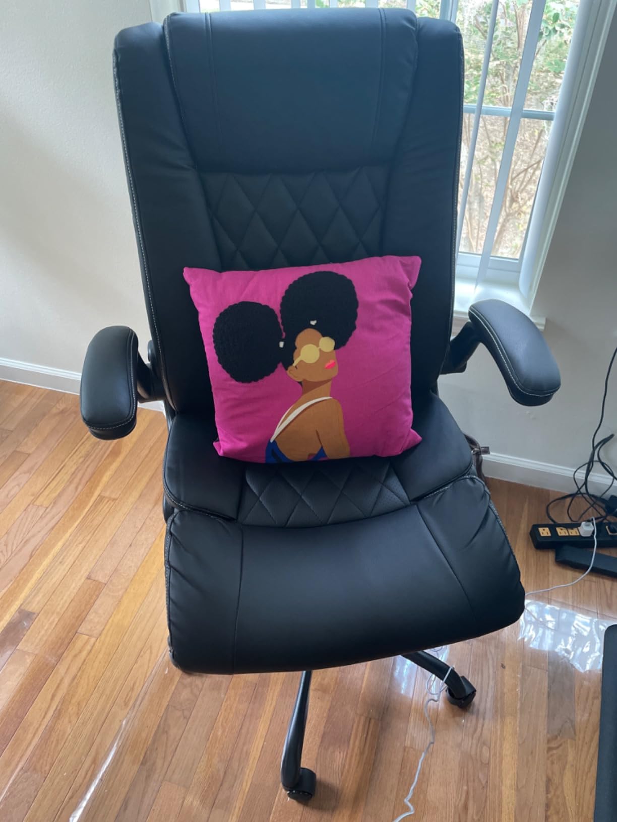 Marsail Executive Office Chair with Flip-up Armrests,PU Leather Ergonomic Desk Chair Height-Adjustable Swivel Rolling Computer Desk Chair,Black Customer Review Marsail Executive Office Chair with Flip-up Armrests,PU Leather Ergonomic Desk Chair Height-Adjustable Swivel Rolling Computer Desk Chair,Black - Customer Photo 2