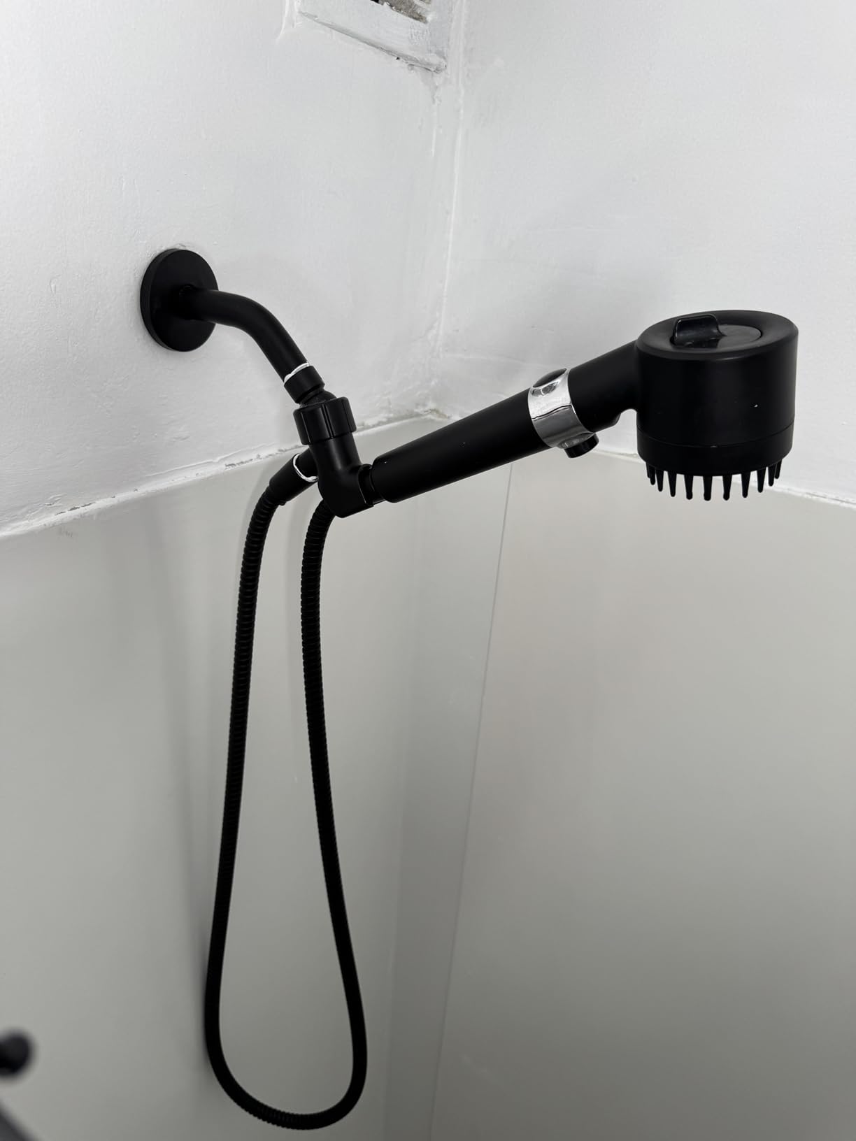 Filtered Shower Head with Handheld, High Pressure Water Flow and Multiple Spray Modes Shower Head with Filter, Power Wash for Hard Water, Showerhead with ON/OFF Switch for Pets Bath Customer Review Filtered Shower Head with Handheld, High Pressure Water Flow and Multiple Spray Modes Shower Head with Filter, Power Wash for Hard Water, Showerhead with ON/OFF Switch for Pets Bath - Customer Photo 1
