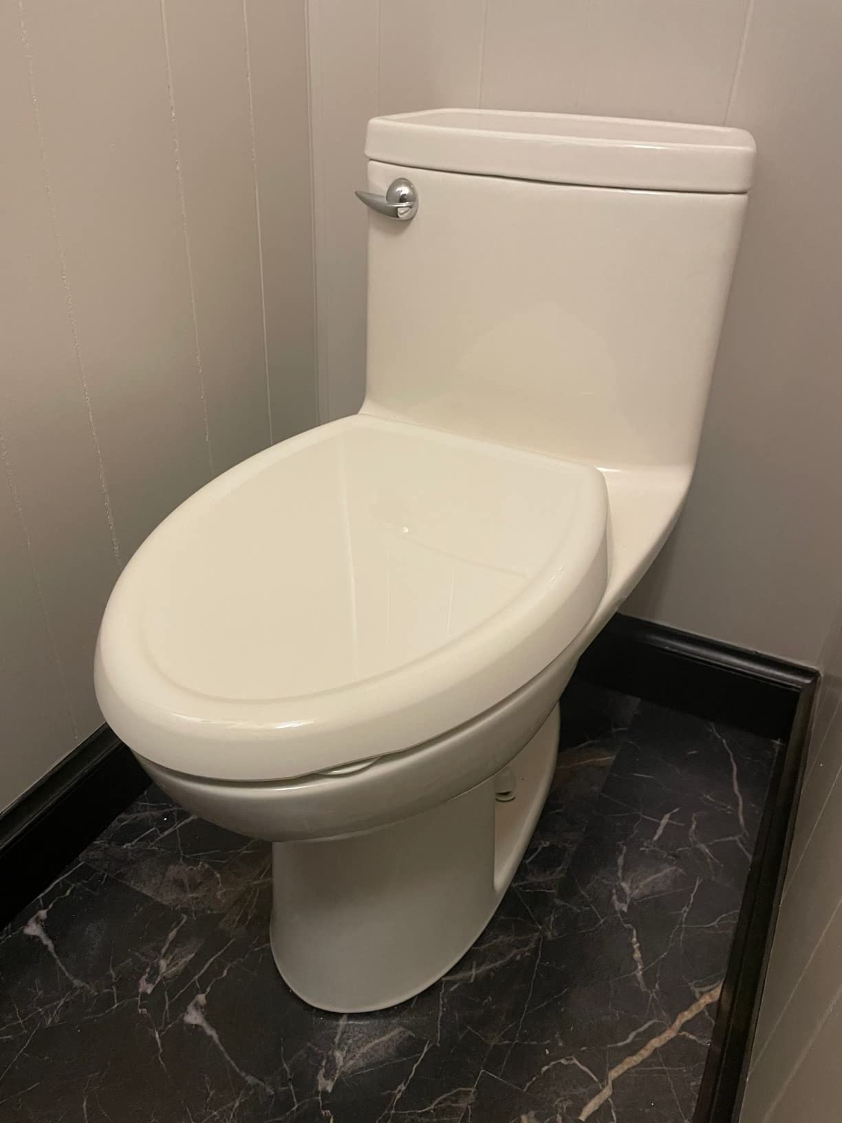 American Standard Compact Cadet 3 One-Piece Toilet with Slow-Close Seat and Wax Ring, Elongated Front, Left-Hand Flush, White, 1.28 gpf - Customer Photo 2