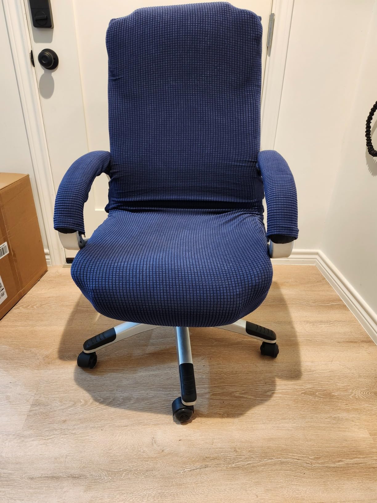 Armless Office Chair Ergonomic Swivel Small Computer Desk Chairs No Armrests with Wheels Adjustable Height Black Task Chairs Without Arms for Small Spaces Customer Review Armless Office Chair Ergonomic Swivel Small Computer Desk Chairs No Armrests with Wheels Adjustable Height Black Task Chairs Without Arms for Small Spaces - Customer Photo 2