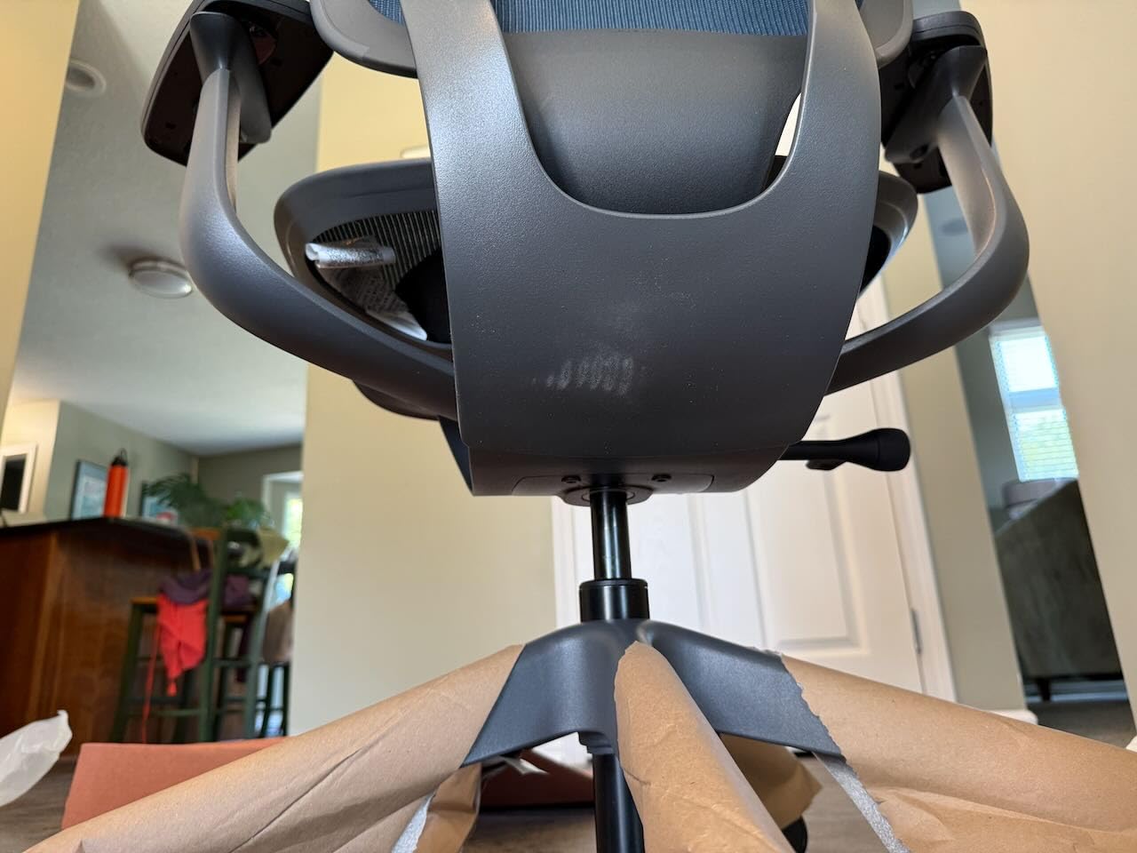 Steelcase Karman Mesh Ergonomic Desk Chair - Adjustable Desk Chair - 4 Points of Adjustability - Lumbar Support - Seagull Frame & Platinum Mesh Customer Review Steelcase Karman Mesh Ergonomic Desk Chair - Adjustable Desk Chair - 4 Points of Adjustability - Lumbar Support - Seagull Frame & Platinum Mesh - Customer Photo 2