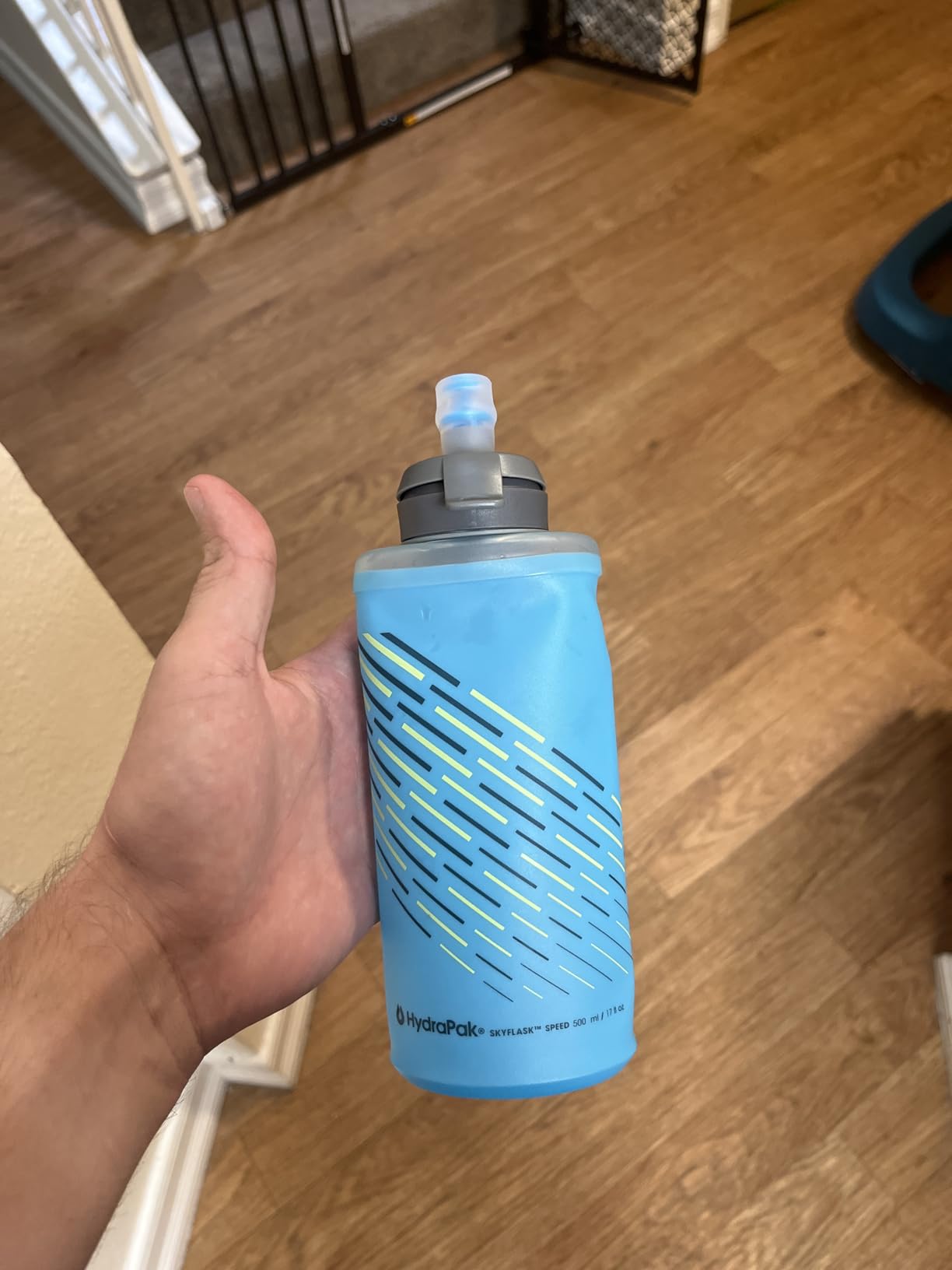 HydraPak SkyFlask Speed - Collapsible Handheld Running Water Bottle (350ml, 500ml, 500ml Insulated) - Adjustable Strap, Lightweight, Spill-Proof Cap Customer Review HydraPak SkyFlask Speed - Collapsible Handheld Running Water Bottle (350ml, 500ml, 500ml Insulated) - Adjustable Strap, Lightweight, Spill-Proof Cap - Customer Photo 1