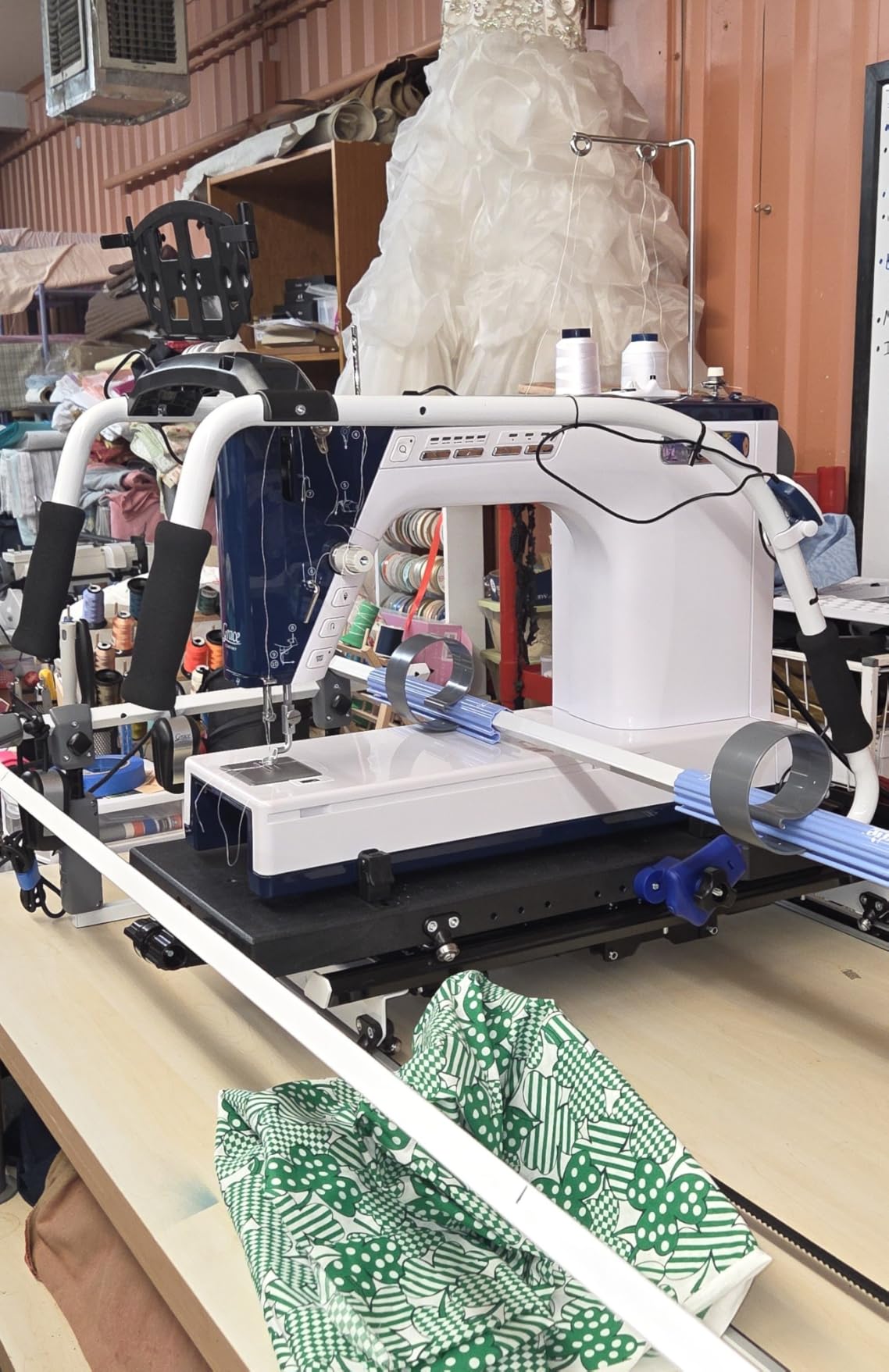 Little Rebel Sewing and Quilting Machine with Built-in Stitch Regulation (Little Rebel) Customer Review Little Rebel Sewing and Quilting Machine with Built-in Stitch Regulation (Little Rebel) - Customer Photo 1