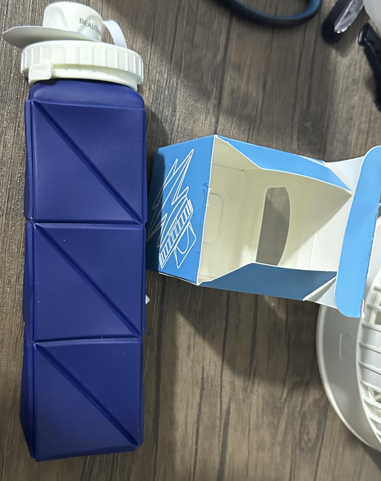 Collapsible Water Bottles 20.6oz, Silicone Foldable Portable Travel Water Bottle, Lightweight Reusable Leakproof for Traveling Camping Hiking Cycling Yoga Sports Outdoor, 1 Pack (Dark Blue) Customer Review Collapsible Water Bottles 20.6oz, Silicone Foldable Portable Travel Water Bottle, Lightweight Reusable Leakproof for Traveling Camping Hiking Cycling Yoga Sports Outdoor, 1 Pack (Dark Blue) - Customer Photo 1