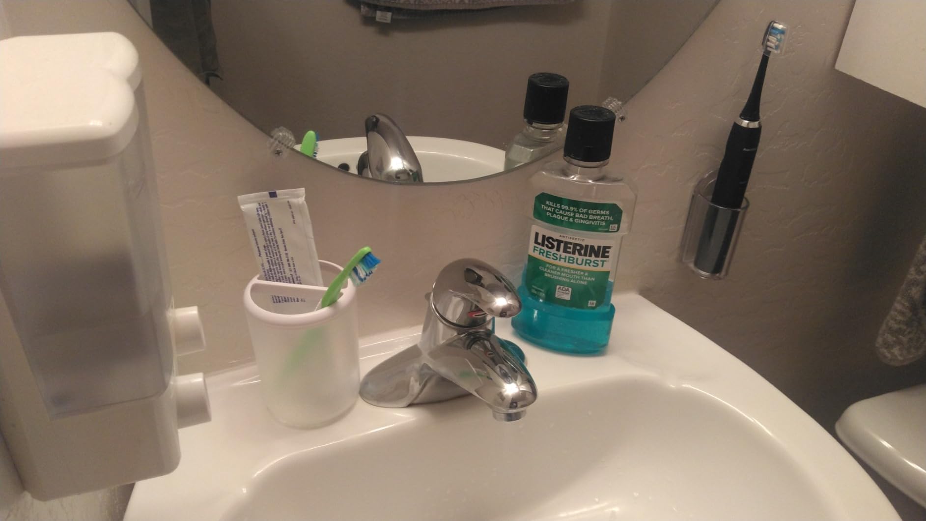 MOPMS Electric Toothbrush Holders, Wall Mounted Tooth Brushing Holder for Bathroom, Self Adhesive Electric Toothbrush Organizer Space Saver (2Pcs Clear) Customer Review MOPMS Electric Toothbrush Holders, Wall Mounted Tooth Brushing Holder for Bathroom, Self Adhesive Electric Toothbrush Organizer Space Saver (2Pcs Clear) - Customer Photo 1