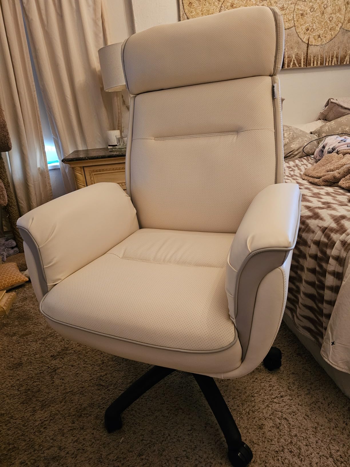 EUREKA ERGONOMIC Royal Ergonomic Office Chair Executive Desk Chair, Microfiber Leather High Back Executive Chair Comfy Ergonomic 360° Swivel with Lumbar for Home Workshop- Black Customer Review EUREKA ERGONOMIC Royal Ergonomic Office Chair Executive Desk Chair, Microfiber Leather High Back Executive Chair Comfy Ergonomic 360° Swivel with Lumbar for Home Workshop- Black - Customer Photo 2