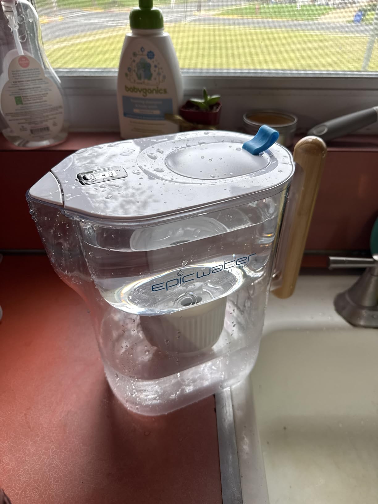 Epic Water Filters Pure Filter Pitchers for Drinking Water, 10 Cup 150 Gallon Filter, Tritan BPA Free, Removes Fluoride, Chlorine, Lead, Forever Chemicals (White & Bamboo) - Customer Photo 1