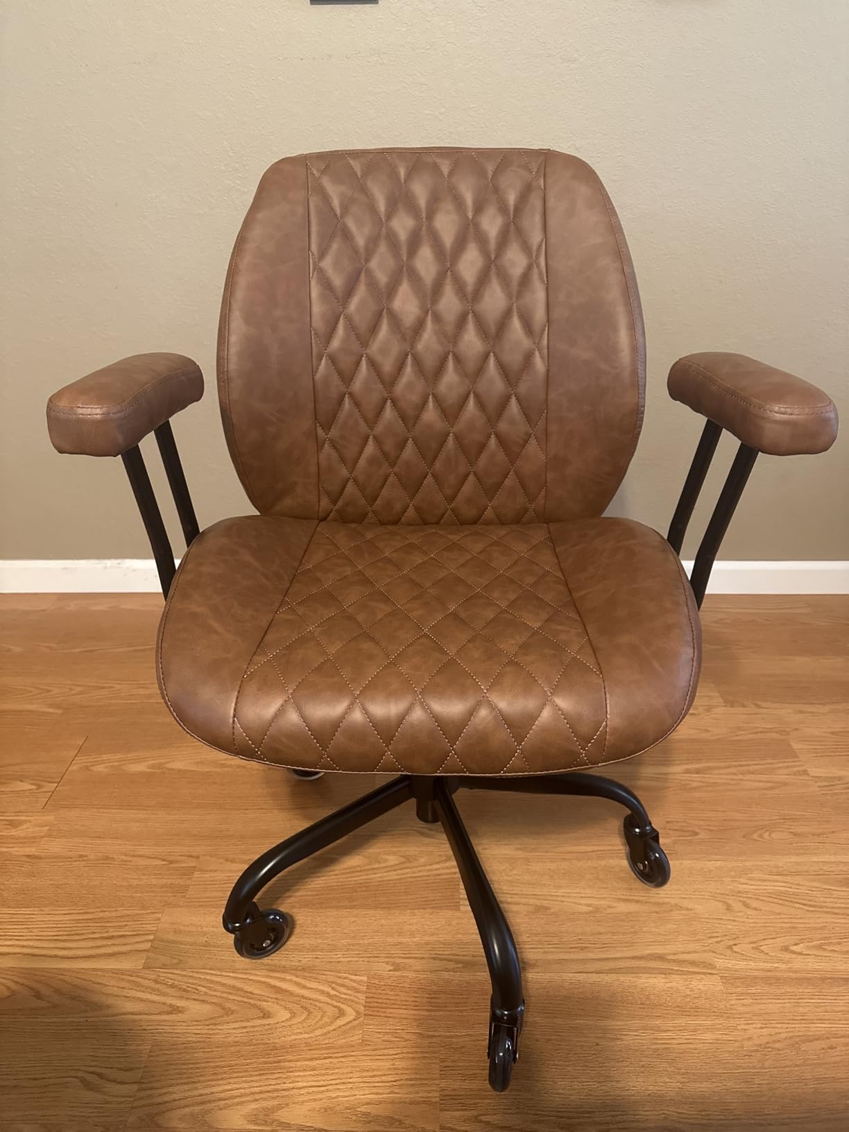 YFO Home Office Desk Chair Office Rubber Casters Ergonomic Computer Chair with Lumbar Support Adjustable Height Rolling Swivel Executive Task Armrests Chair, Brown Leather Customer Review YFO Home Office Desk Chair Office Rubber Casters Ergonomic Computer Chair with Lumbar Support Adjustable Height Rolling Swivel Executive Task Armrests Chair, Brown Leather - Customer Photo 2