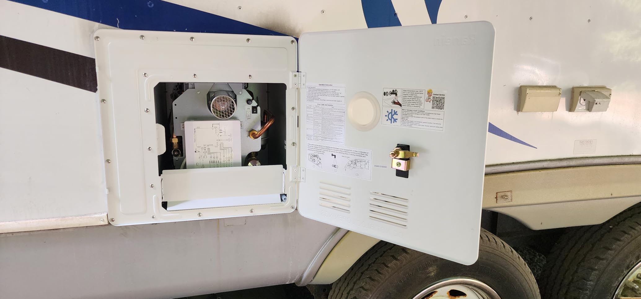 65,000 BTU RV Tankless Water Heater, High Altitude Available, 12V, CSA Certificated, with Multi-function Controller, On Demand Instant Hot Water Heater, Compatible with all RVs - Customer Photo 2