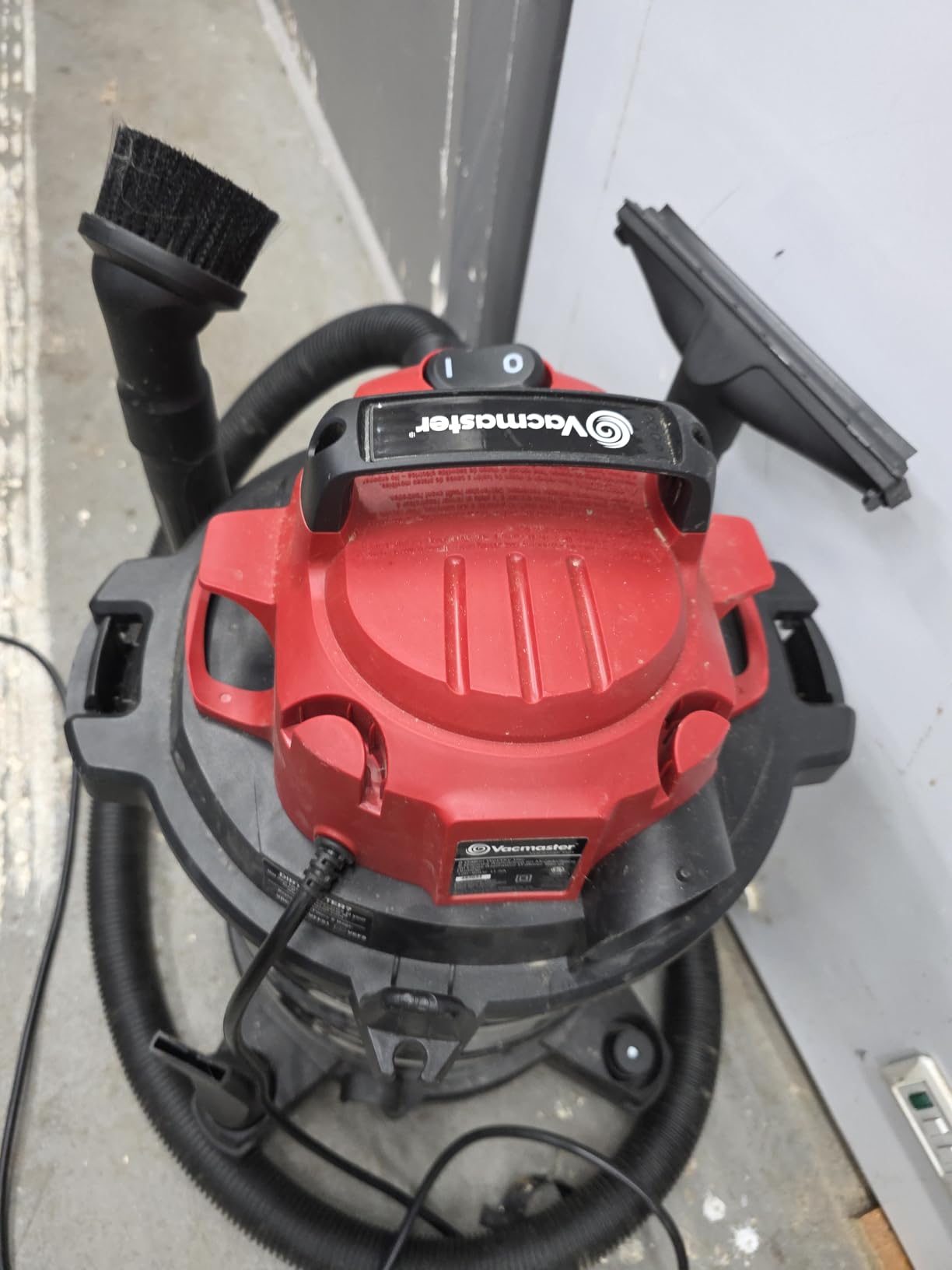 Vacmaster VOC812SF 1101 8-Gallon Premium Stainless Steel Wet/Dry Vacuum, Red Edition, 8 Gal Customer Review Vacmaster VOC812SF 1101 8-Gallon Premium Stainless Steel Wet/Dry Vacuum, Red Edition, 8 Gal - Customer Photo 4