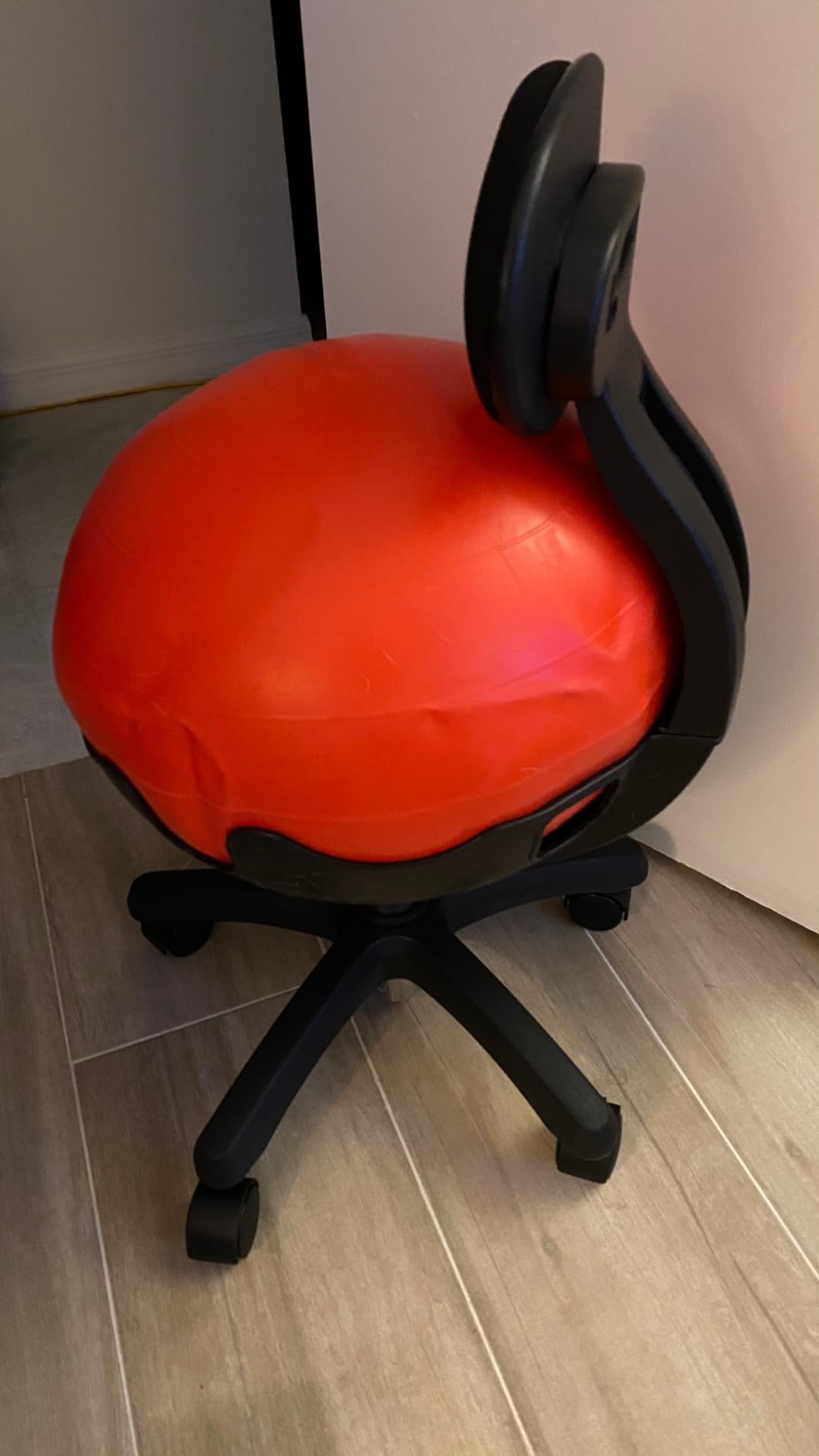 Aeromat Elite Yoga Ball Chair for Office & Home 250lbs Cap – Ergonomic Balance Ball Desk Chair w/Lockable Wheels,Adjustable Height, Anti-Burst Removable Ball, Back Support for Posture & Core Relief Customer Review Aeromat Elite Yoga Ball Chair for Office & Home 250lbs Cap – Ergonomic Balance Ball Desk Chair w/Lockable Wheels,Adjustable Height, Anti-Burst Removable Ball, Back Support for Posture & Core Relief - Customer Photo 1