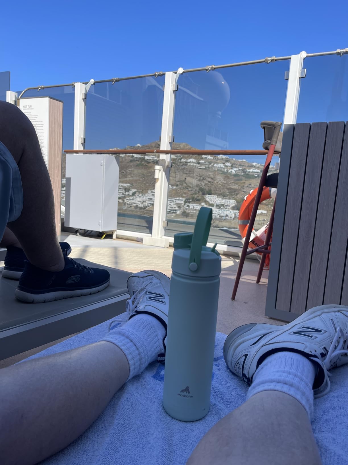 26 oz Insulated Water Bottle with 2-in-1 Straw and Spout Lid, Keep Cold 24H, Leak-Proof, Fits in Car Cup Holder, Stainless Steel Water Bottle for Sports, Travel, and School (Cotton Candy) - Customer Photo 1