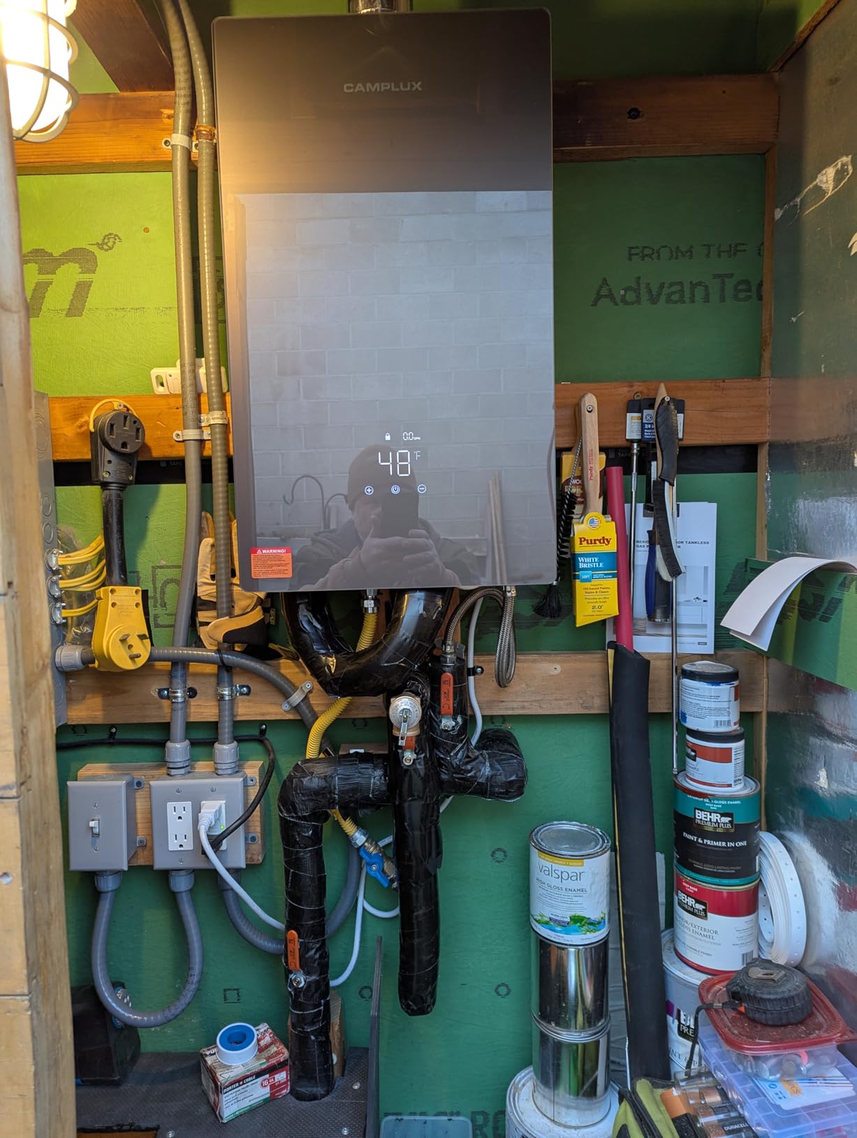 CAMPLUX Climatech 7 Tankless Water Heater Gas 5.28 GPM, 132,000 BTU On Demand Instant Tankless Gas Hot Water Heater Natural Gas, Indoor Installation, White, CA528W Customer Review CAMPLUX Climatech 7 Tankless Water Heater Gas 5.28 GPM, 132,000 BTU On Demand Instant Tankless Gas Hot Water Heater Natural Gas, Indoor Installation, White, CA528W - Customer Photo 1