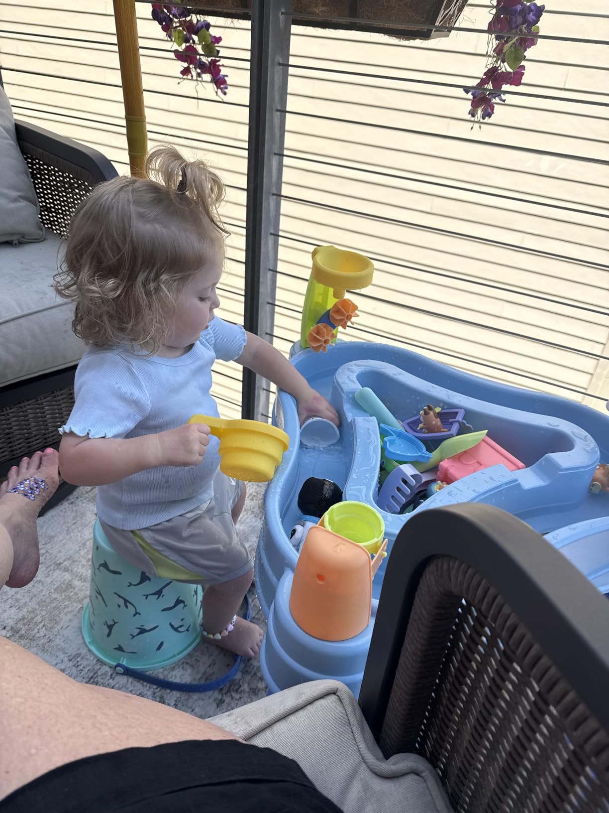 Little Tikes Bluey Water Table with 6 Accessories & Characters - Full Set (727382) Customer Review Little Tikes Bluey Water Table with 6 Accessories & Characters - Full Set (727382) - Customer Photo 1