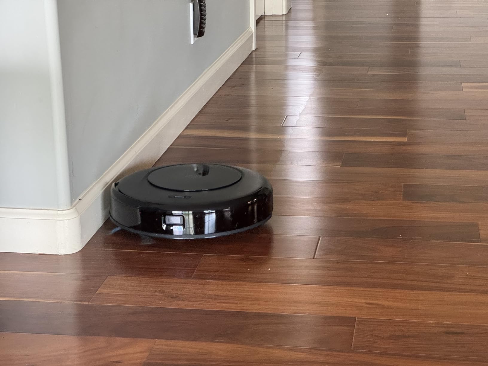 eufy Robot Vacuum Omni C20, Robot Vacuum and Mop Combo, Self Emptying, Auto Mop Washing and Auto Drying for Hands-Free Cleaning, 7000 Pa Powerful Suction, 3.35-Inch Design, All-in-One Station Customer Review eufy Robot Vacuum Omni C20, Robot Vacuum and Mop Combo, Self Emptying, Auto Mop Washing and Auto Drying for Hands-Free Cleaning, 7000 Pa Powerful Suction, 3.35-Inch Design, All-in-One Station - Customer Photo 1