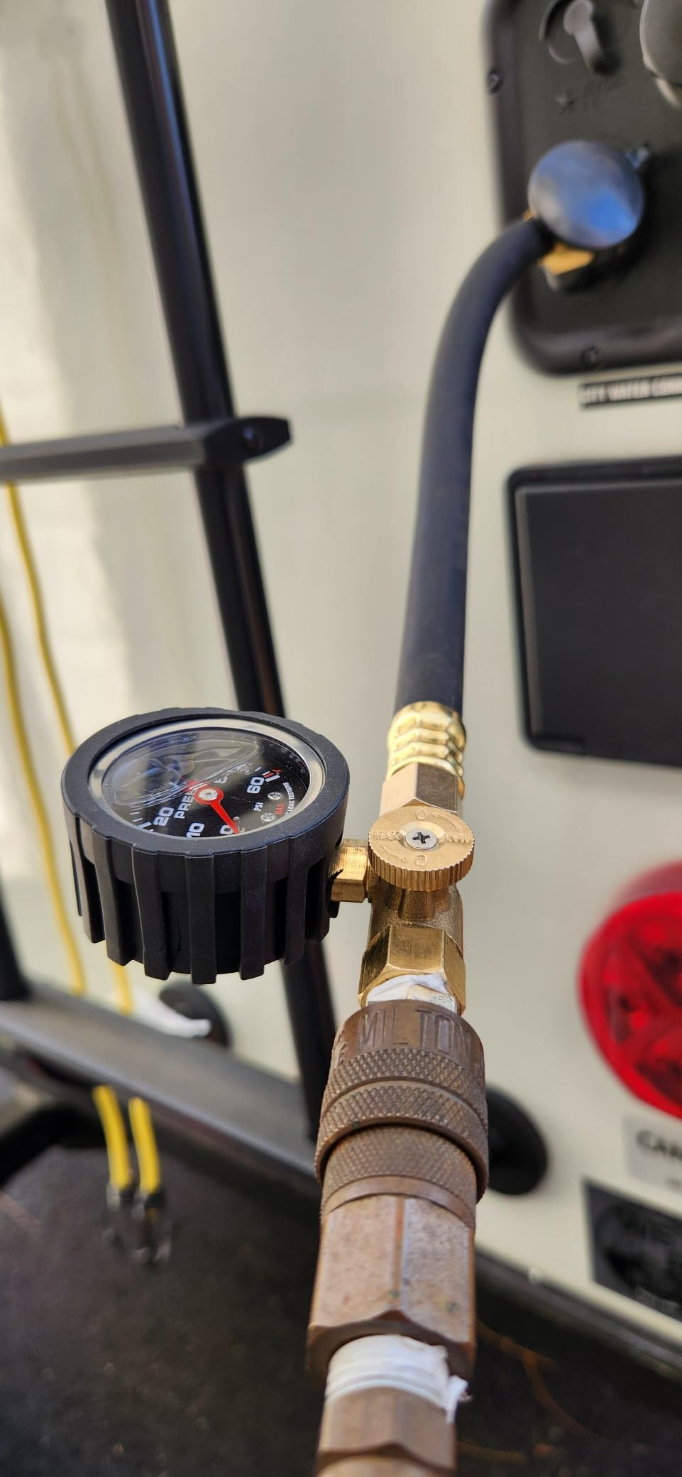 Boltigen Upgraded RV Winterizing Kit, 17'' RV Winterizing Hose with Oil Pressure Gauge & Control Valve, Air Compressor Sprinkler Blowout Adapter Kit, for RV, Camper, Boat, Travel Trailer, Garden Hose Customer Review Boltigen Upgraded RV Winterizing Kit, 17'' RV Winterizing Hose with Oil Pressure Gauge & Control Valve, Air Compressor Sprinkler Blowout Adapter Kit, for RV, Camper, Boat, Travel Trailer, Garden Hose - Customer Photo 1