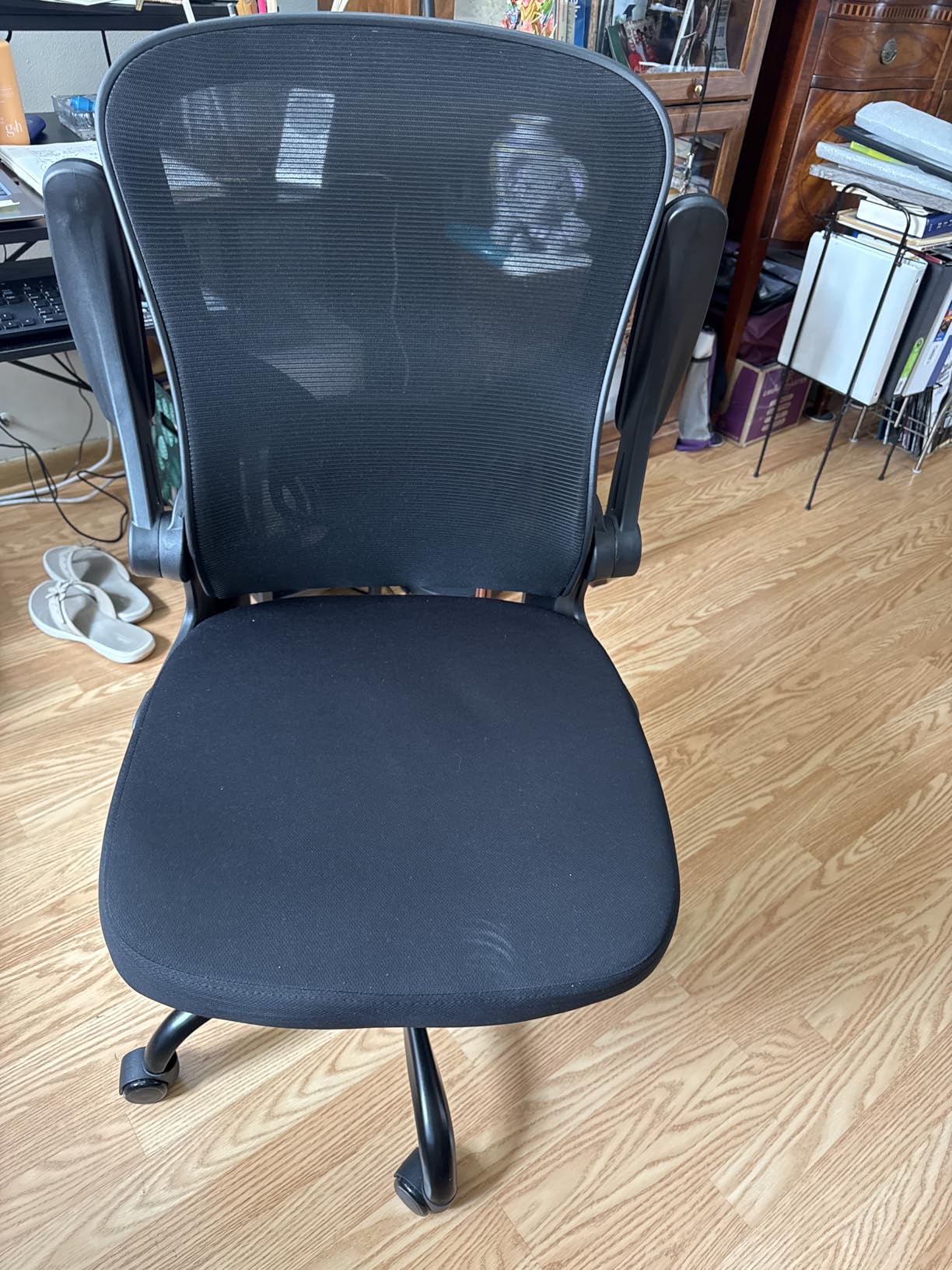 Office Chair, Ergonomic Desk Chairs 330LBS Capacity High Back Mesh Computer Chair with Flip-up Armrests, Comfy Work Chair with Adjustable Lumbar Support, Rolling Chair Customer Review Office Chair, Ergonomic Desk Chairs 330LBS Capacity High Back Mesh Computer Chair with Flip-up Armrests, Comfy Work Chair with Adjustable Lumbar Support, Rolling Chair - Customer Photo 3