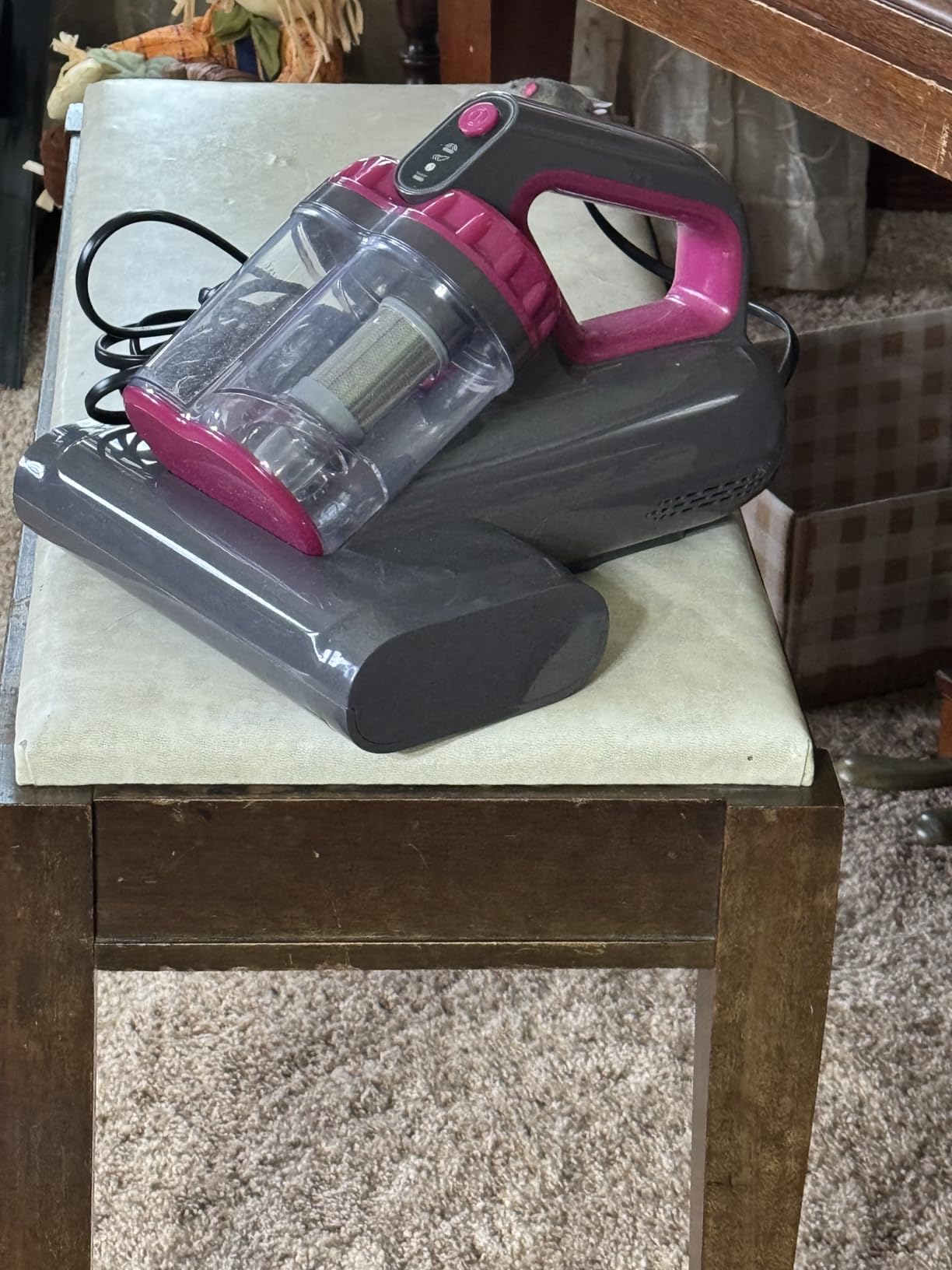 Mattress Vacuum Cleaner, 17Kpa 650W Bed Vacuum Cleaner, 273nm UV-C Light & Ultrasonic 145°F Heating, 80000 RPM/Min Brushroll Rotation, Wide Suction Port for Pillows Cribs Sofa, Black Corded Customer Review Mattress Vacuum Cleaner, 17Kpa 650W Bed Vacuum Cleaner, 273nm UV-C Light & Ultrasonic 145°F Heating, 80000 RPM/Min Brushroll Rotation, Wide Suction Port for Pillows Cribs Sofa, Black Corded - Customer Photo 1