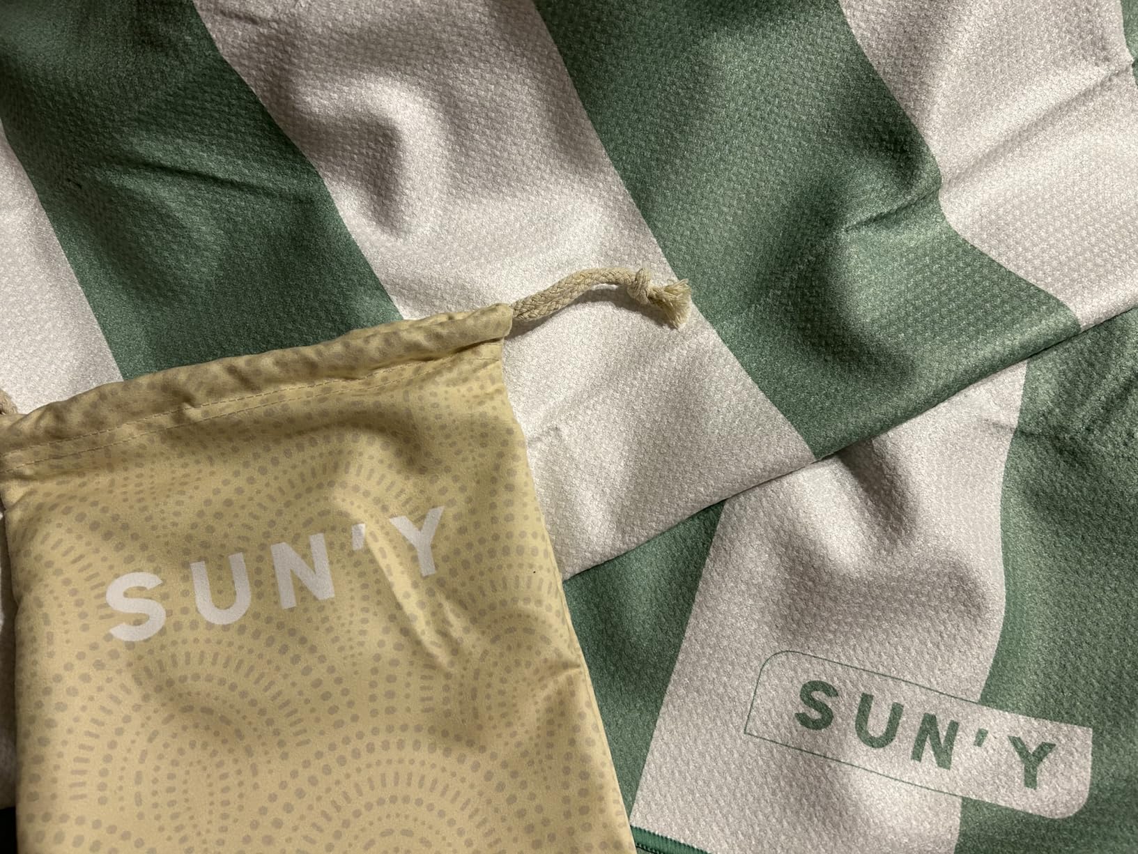 SUN'Y Waffle Microfiber Beach Towel – Sand Free, Quick Dry, Ultra Absorbent, Lightweight & Compact Travel Towel with Carry Bag - Large (63