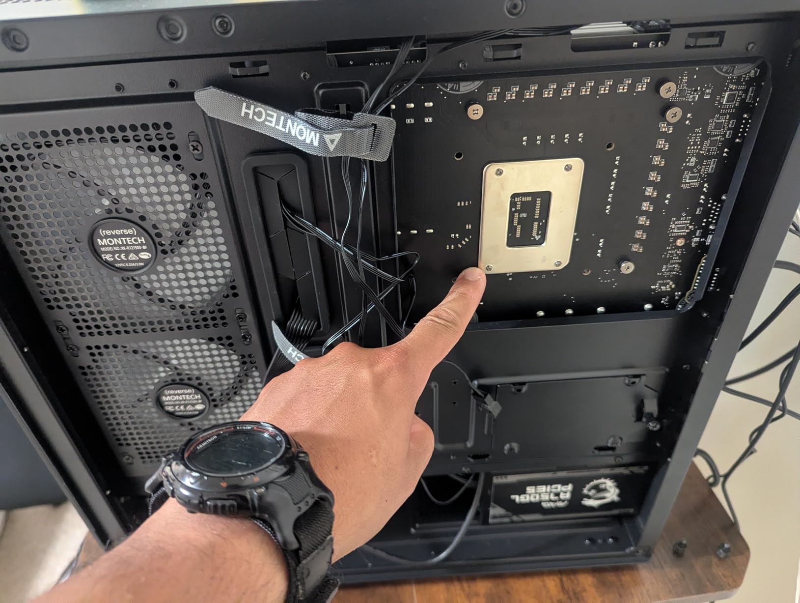 ARCTIC Liquid Freezer III Pro 240-240 mm AIO CPU Cooler, Water Cooling, 38 mm Radiator, PWM Pump, VRM Fan, AMD AM5/AM4, Intel LGA1851/1700 Contact Frame - Black Customer Review ARCTIC Liquid Freezer III Pro 240-240 mm AIO CPU Cooler, Water Cooling, 38 mm Radiator, PWM Pump, VRM Fan, AMD AM5/AM4, Intel LGA1851/1700 Contact Frame - Black - Customer Photo 1