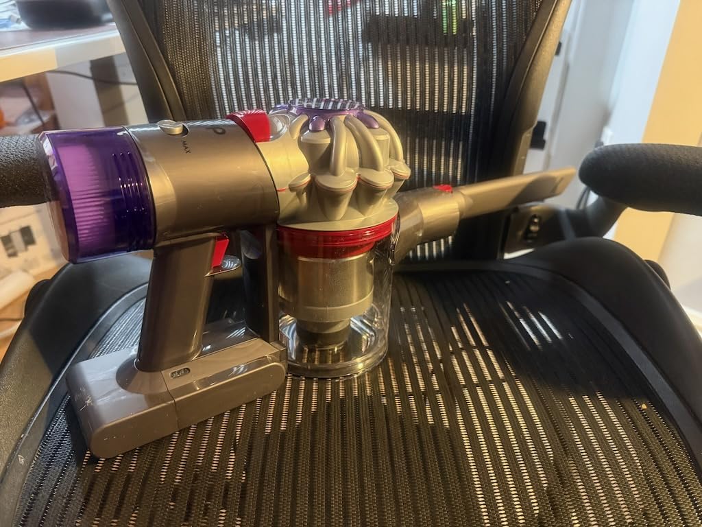 Dyson Car+Boat Handheld Vacuum, Cordless and Lightweight, Cleans Hard Surfaces and Upholstery, 115AW, 2 Power Modes, Up to 50 Minutes² Customer Review Dyson Car+Boat Handheld Vacuum, Cordless and Lightweight, Cleans Hard Surfaces and Upholstery, 115AW, 2 Power Modes, Up to 50 Minutes² - Customer Photo 2