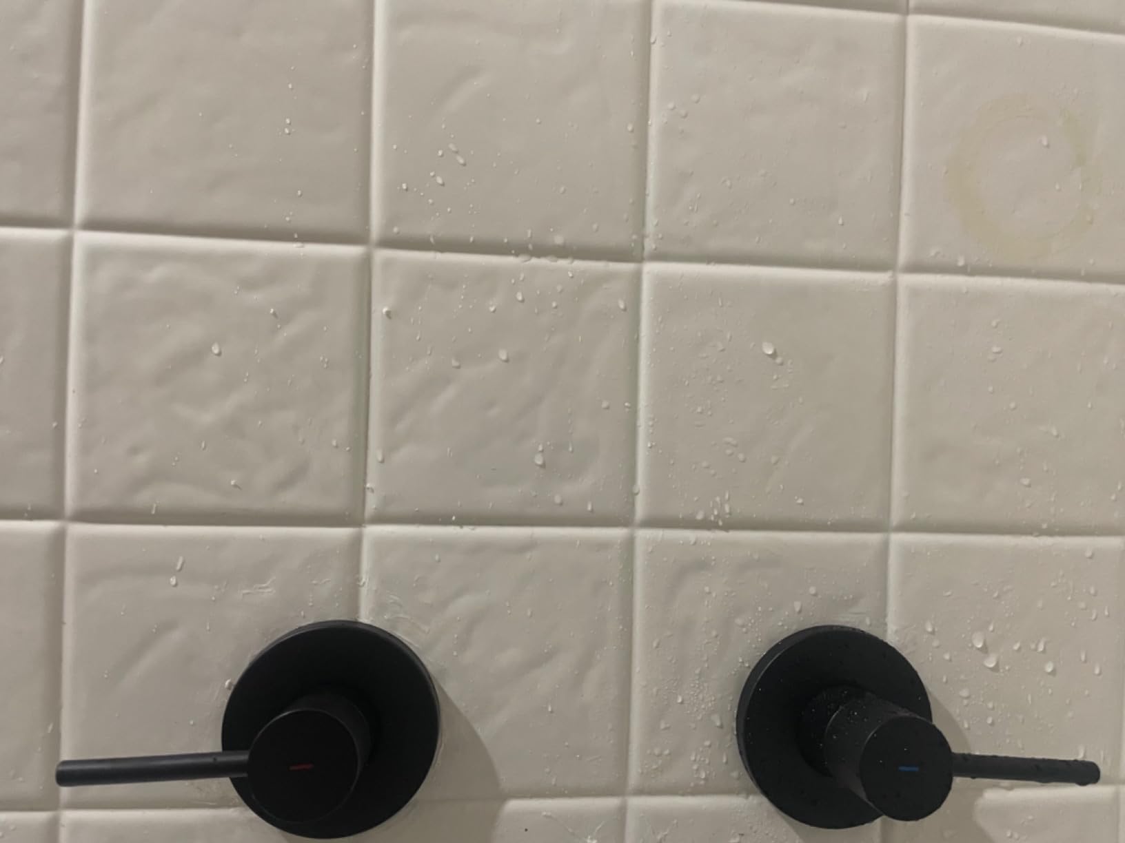 2 Handle Shower Faucet Set with High Pressure 10 Spray Magnetic Guidance Docking System, Wall Mount Customer Review 2 Handle Shower Faucet Set with High Pressure 10 Spray Magnetic Guidance Docking System, Wall Mount - Customer Photo 1