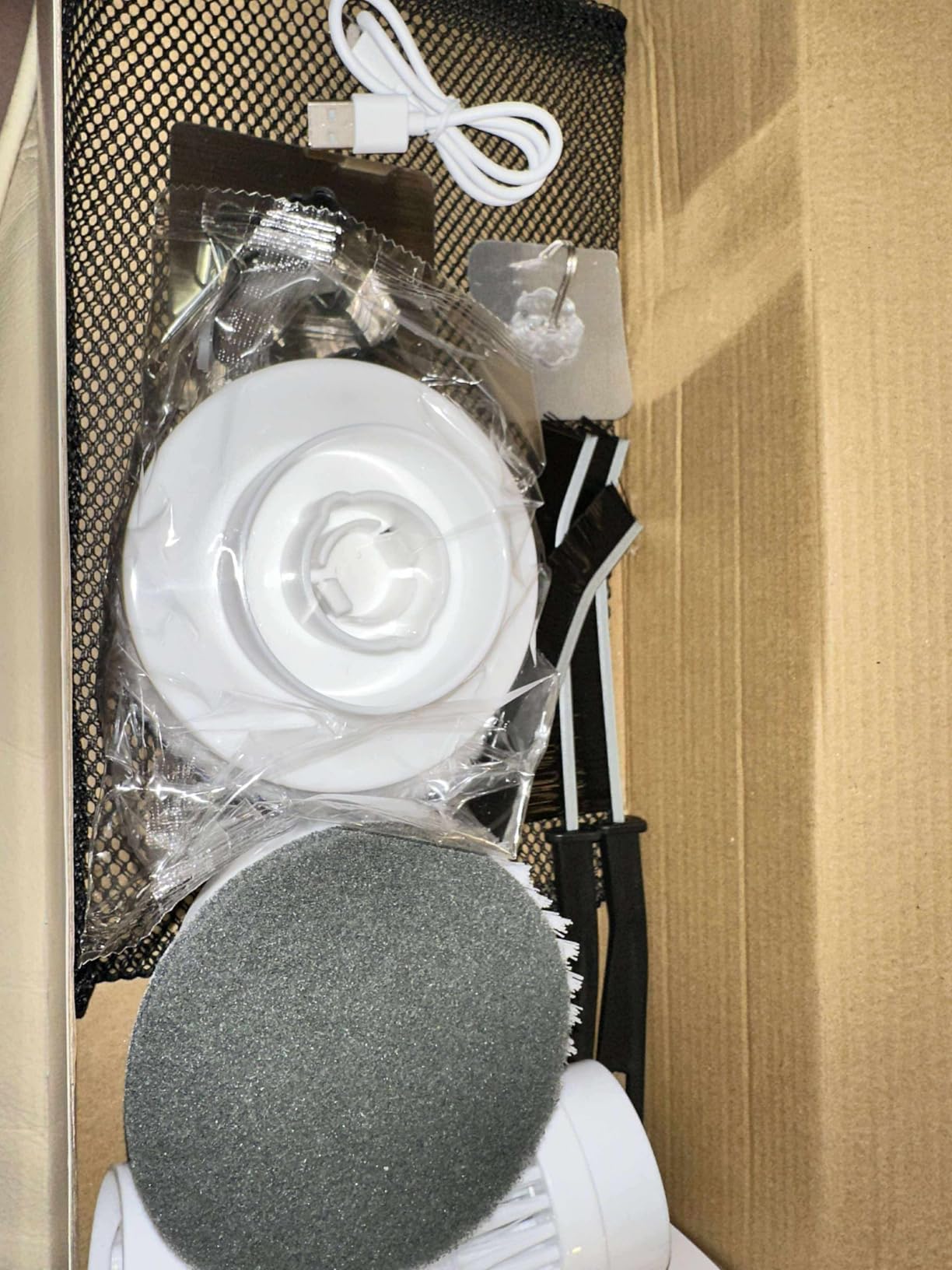 Electric Spin Scrubber, Dreazu IPX7 Bathroom Scrubber with 7 Replaceable Brush Heads & Retractable Handle, 2-Speed Adjustable Shower Cleaner Brush for Bathroom, Bathtub, Kitchen, Tile Floors Customer Review Electric Spin Scrubber, Dreazu IPX7 Bathroom Scrubber with 7 Replaceable Brush Heads & Retractable Handle, 2-Speed Adjustable Shower Cleaner Brush for Bathroom, Bathtub, Kitchen, Tile Floors - Customer Photo 2