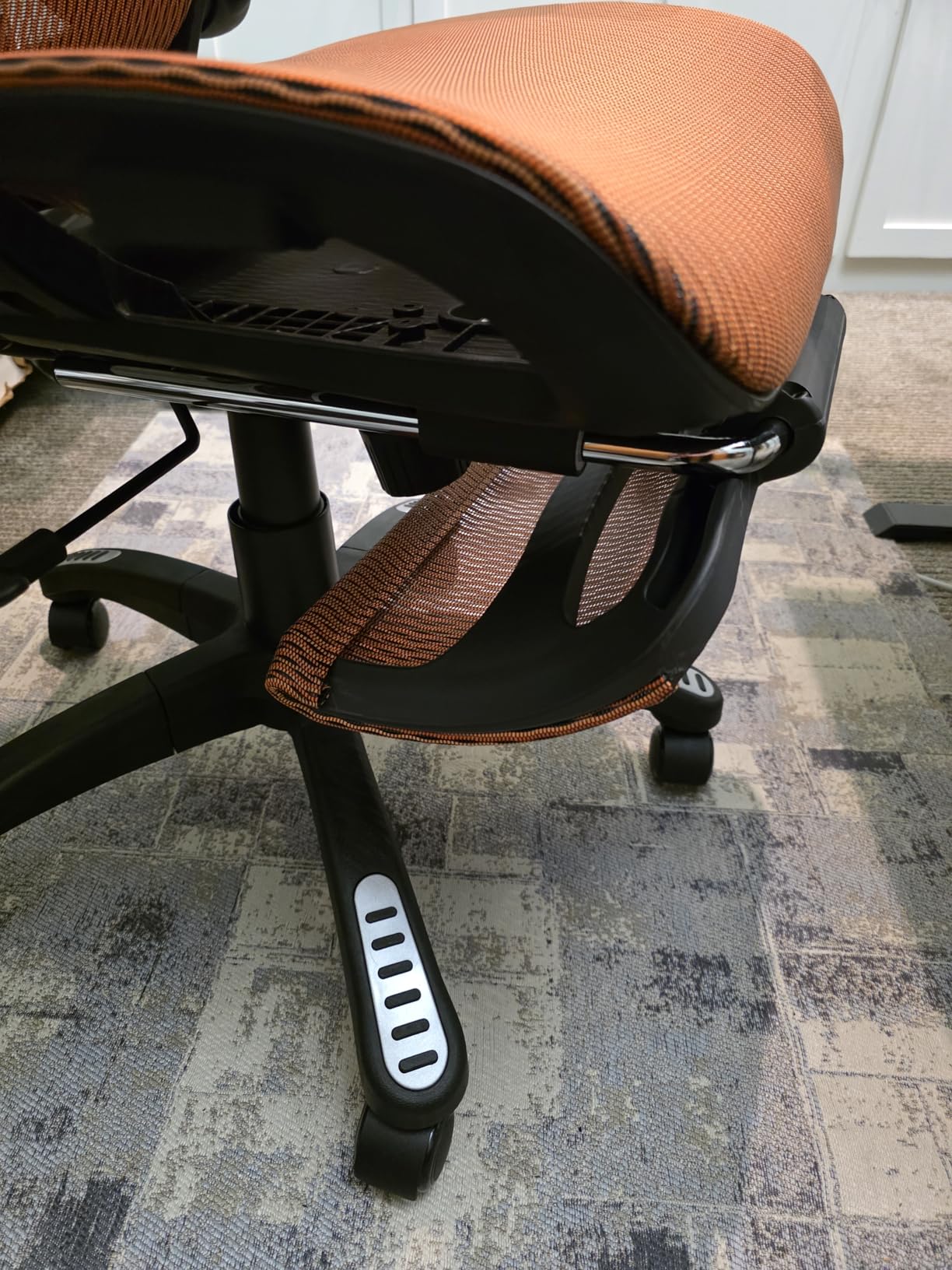 ELABEST X100 Ergonomic Office Chair with Footrest, Big and Tall Home Desk Chair with 5D Flip-Up Arms, Adjustable 3D Lumbar Support,High Back Rolling Computer Chair, Swivel Mesh Chairs (Midnight Mist) Customer Review ELABEST X100 Ergonomic Office Chair with Footrest, Big and Tall Home Desk Chair with 5D Flip-Up Arms, Adjustable 3D Lumbar Support,High Back Rolling Computer Chair, Swivel Mesh Chairs (Midnight Mist) - Customer Photo 2