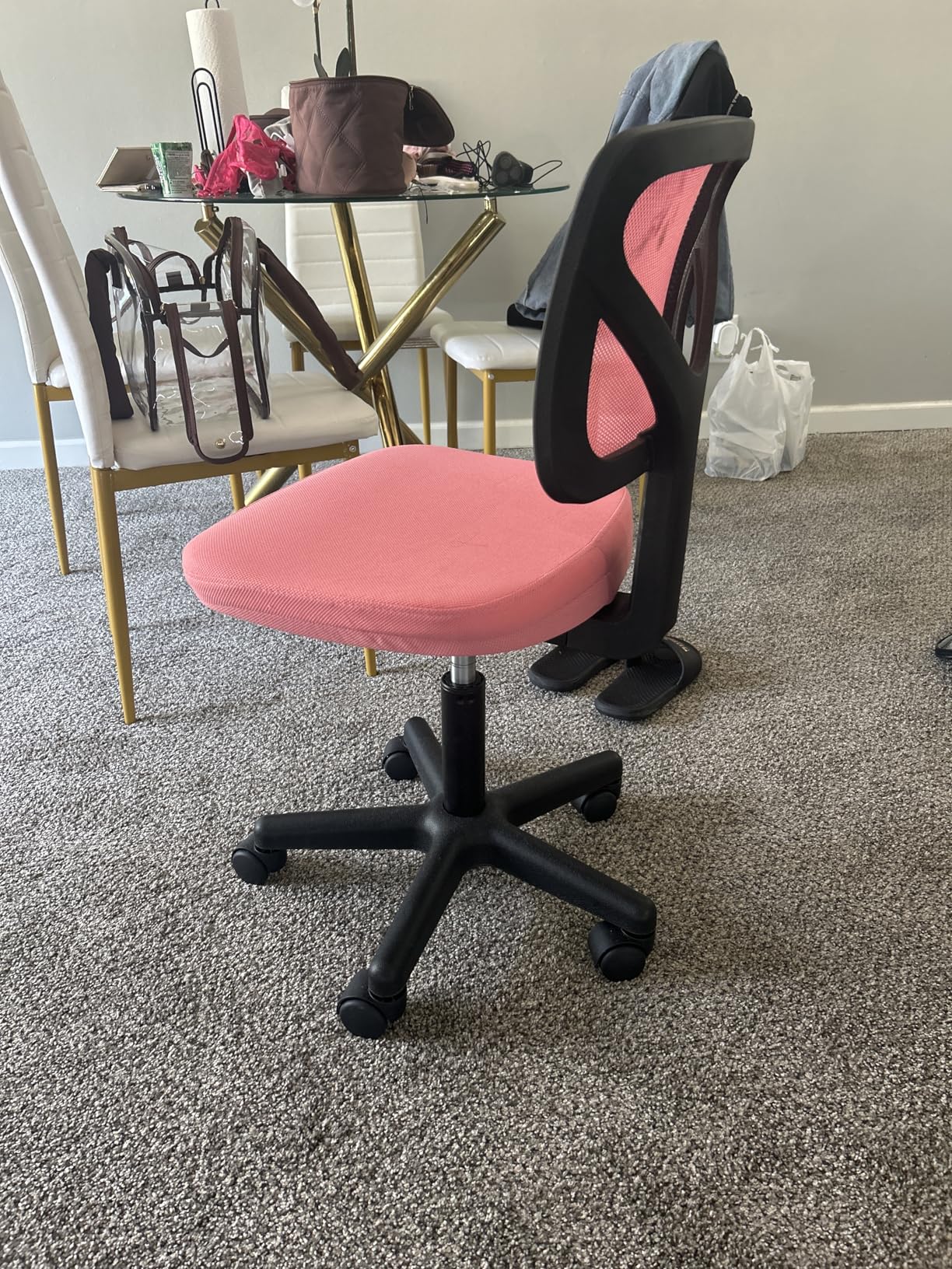 DUMOS Armless Desk Chairs with Wheels, Ergonomic Adjustable Home Office Swivel Rolling Task Chair No Arms, Comfy Mesh Mid Back Computer Work Vanity Desk Seat for Small Spaces, Light Grey Customer Review DUMOS Armless Desk Chairs with Wheels, Ergonomic Adjustable Home Office Swivel Rolling Task Chair No Arms, Comfy Mesh Mid Back Computer Work Vanity Desk Seat for Small Spaces, Light Grey - Customer Photo 2