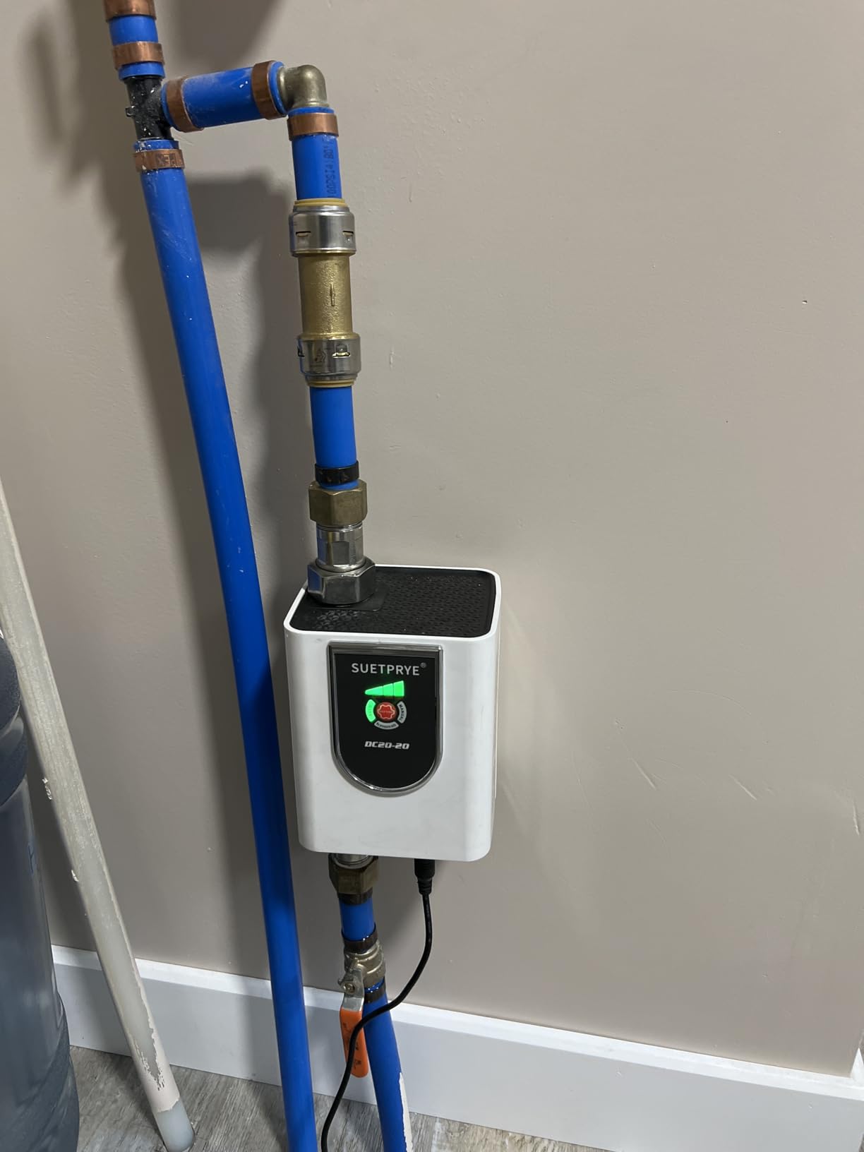 Smart Water Pressure Booster Pump, 26PSI, 555GPH, 85W, 50% Energy Saving-Auto Power/Speed Adjust, 115V, NPT 1 Smart Water Pressure Booster Pump, 26PSI, 555GPH, 85W, 50% Energy Saving-Auto Power/Speed Adjust, 115V, NPT 1