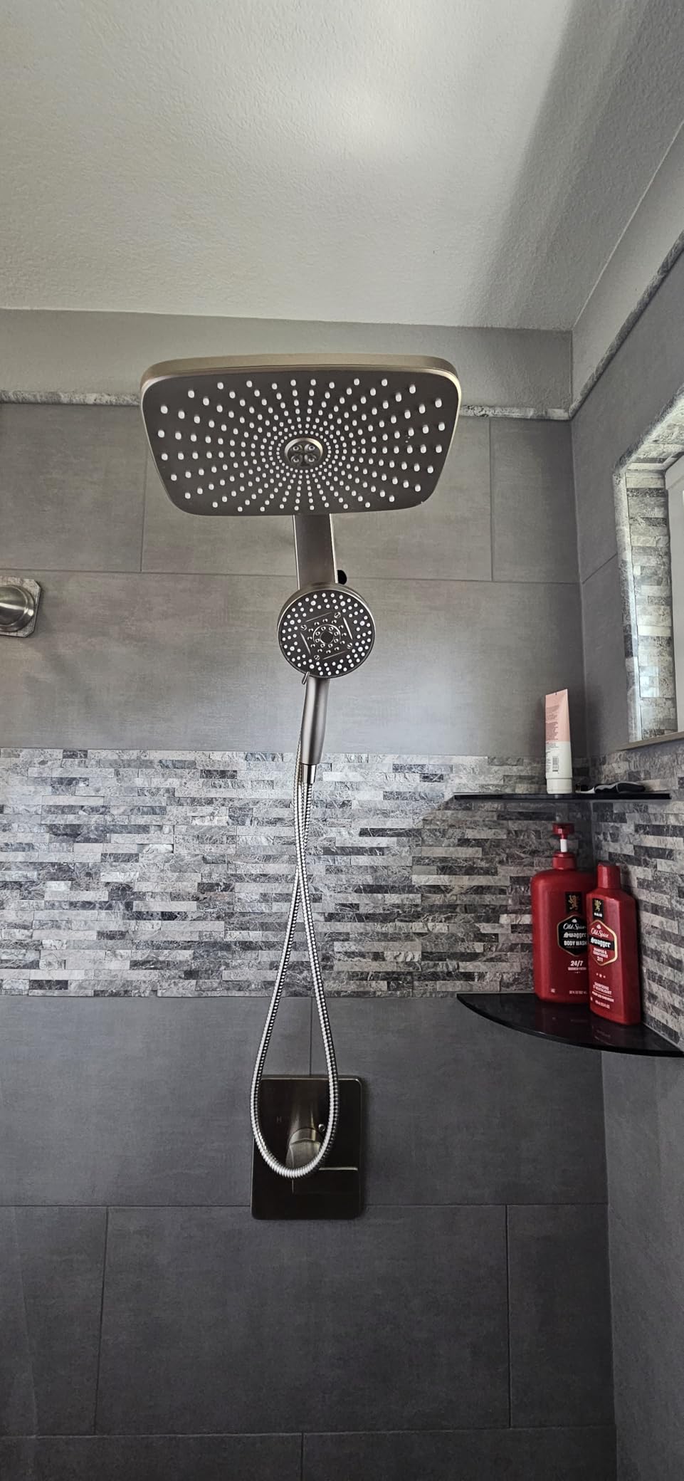 High Pressure Rain Shower Head: Upgrade Shower Heads with Handheld Spray Combo with Fixed Showerhead and 10 Sprays Handheld Shower Head, Detachable Showerheads Built-in Magnetic Docking and Power Jets Customer Review High Pressure Rain Shower Head: Upgrade Shower Heads with Handheld Spray Combo with Fixed Showerhead and 10 Sprays Handheld Shower Head, Detachable Showerheads Built-in Magnetic Docking and Power Jets - Customer Photo 2