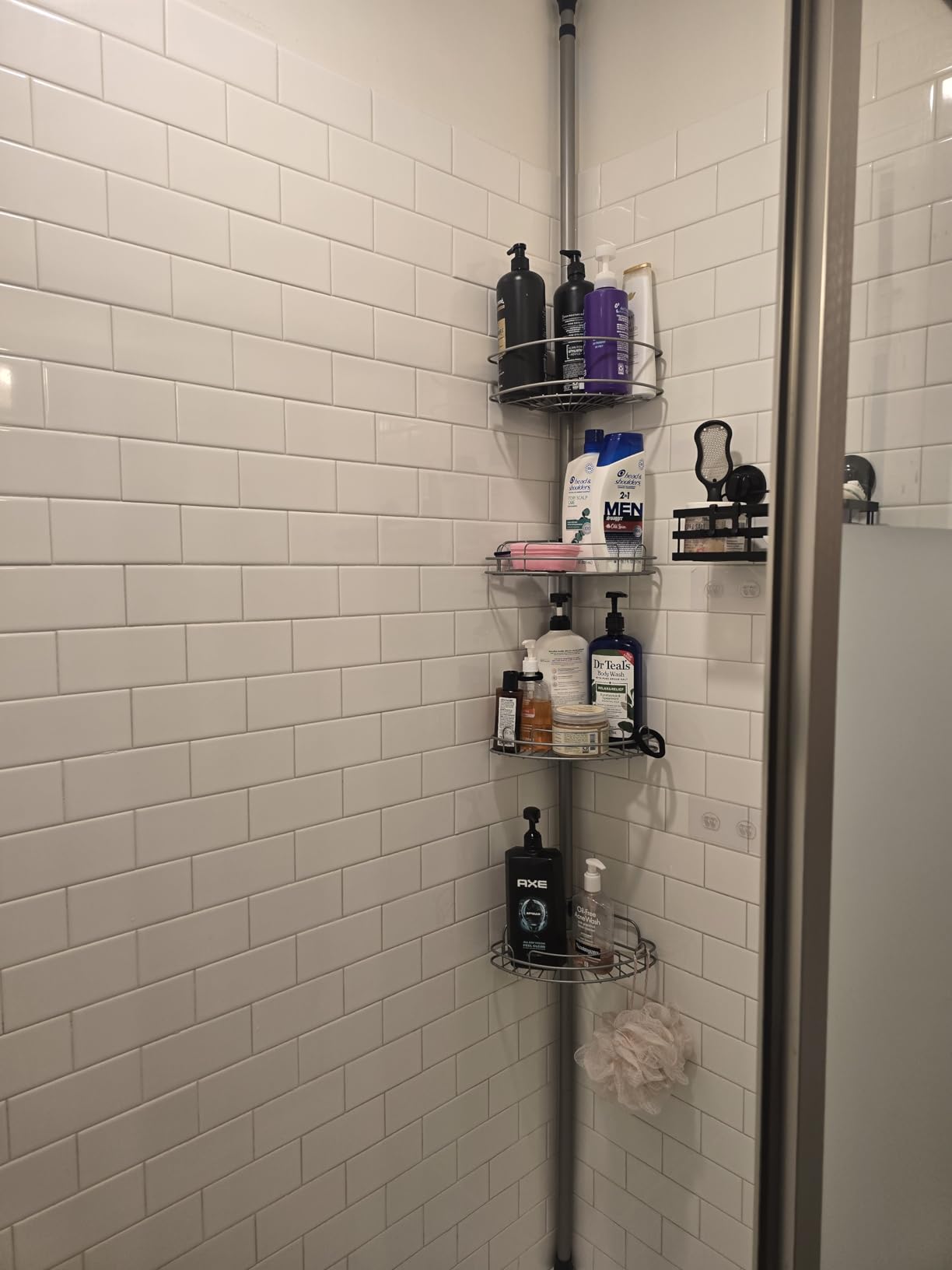 HAMITOR Corner Shower Caddy Tension Pole: 4-Tier Rust-Resistant Adjustable Bathroom Organizer Shelves - 47-121 Inch No-Drill Quick Installation - Space-Saving Storage for Renters Family - Silver Gray Customer Review HAMITOR Corner Shower Caddy Tension Pole: 4-Tier Rust-Resistant Adjustable Bathroom Organizer Shelves - 47-121 Inch No-Drill Quick Installation - Space-Saving Storage for Renters Family - Silver Gray - Customer Photo 1