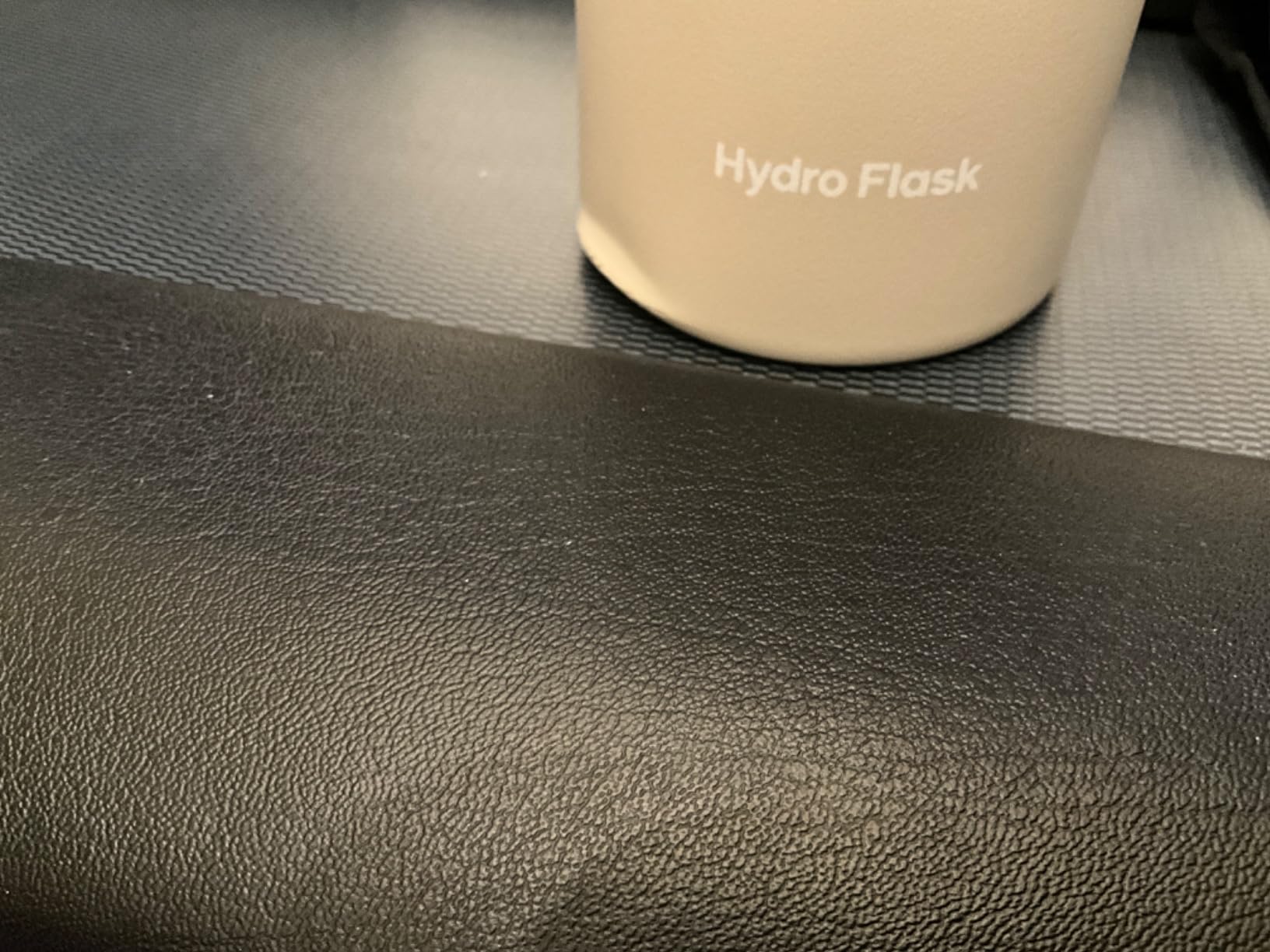 Hydro Flask Water Bottle - Insulated Stainless Steel - Straw Lid, Non Spill, Leakproof 24 Oz Aloe Green - Customer Photo 1