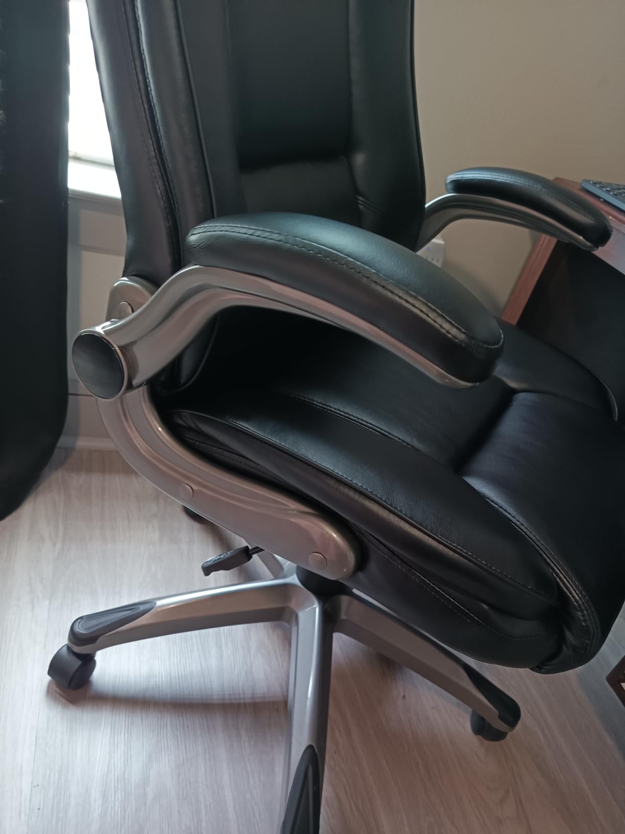 COLAMY Leather Executive Office Chair - High Back Home Computer Desk Chair with Padded Flip-up Arms, Adjustable Tilt Lock, Swivel Rolling Ergonomic Chair for Adult Working Study, Black Customer Review COLAMY Leather Executive Office Chair - High Back Home Computer Desk Chair with Padded Flip-up Arms, Adjustable Tilt Lock, Swivel Rolling Ergonomic Chair for Adult Working Study, Black - Customer Photo 2