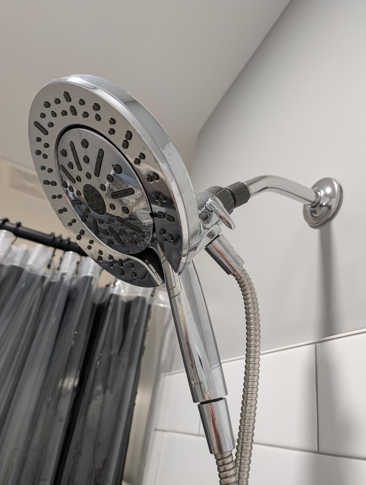 Delta 6-Setting In2ition 2-in-1 Dual Shower Head with Handheld High Pressure ProClean Spray, Matte Black Detachable Shower Head with Hose, 1.75 GPM Flow Rate, Matte Black 75655BL - Customer Photo 2