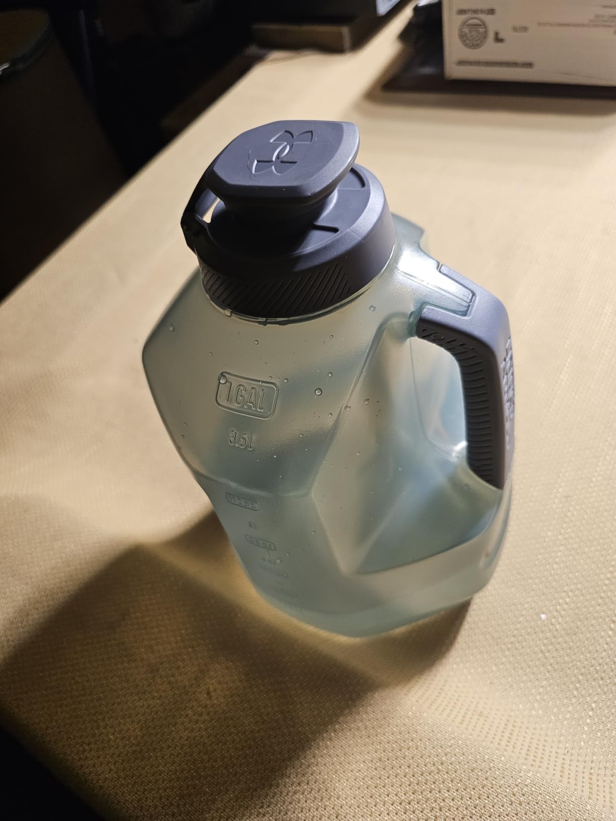Under Armour 1 Gallon Water Bottle, Large Sports Jug, Durable, Gym Water Bottles for Men and Women, Football, Basketball Customer Review Under Armour 1 Gallon Water Bottle, Large Sports Jug, Durable, Gym Water Bottles for Men and Women, Football, Basketball - Customer Photo 1