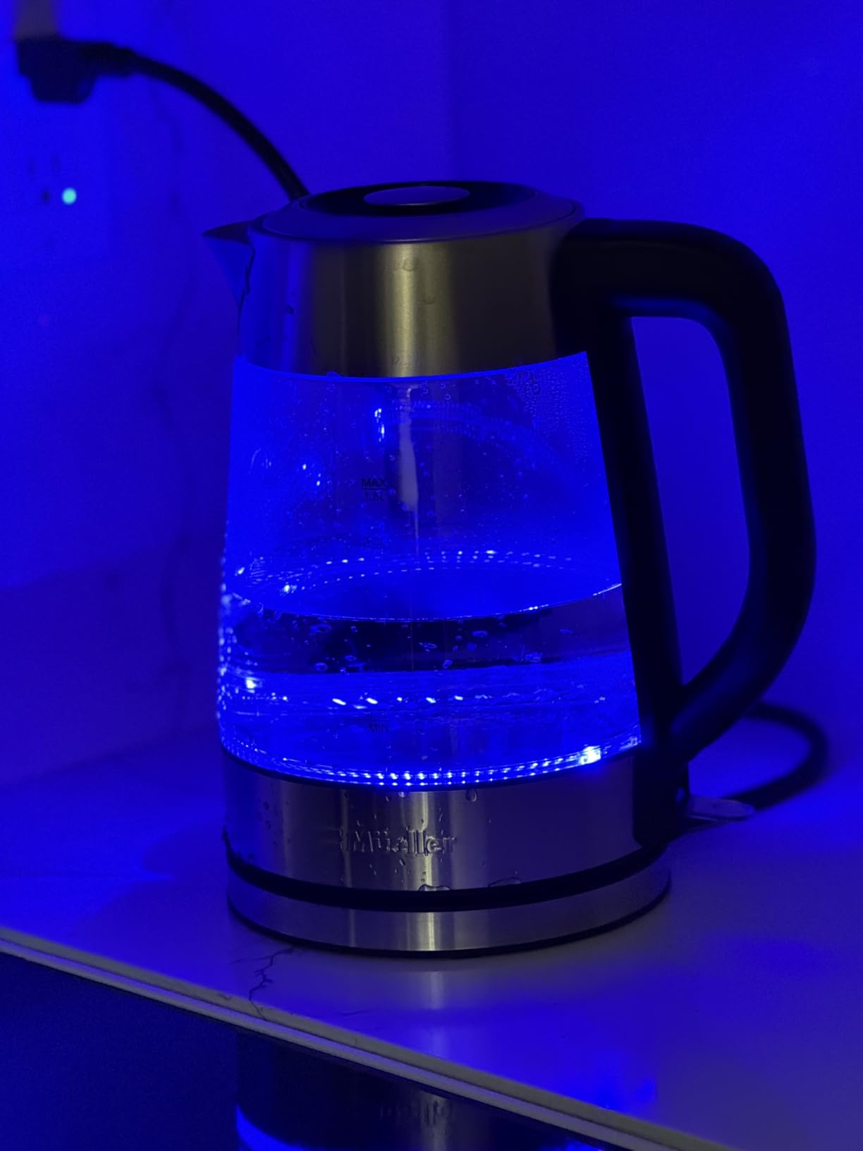 Mueller RapidBoil Electric Kettle 1.8L – Borosilicate Glass & Stainless Steel – BPA-Free Tea Kettle, LED Light, Auto Shut-Off, Boil Dry Protection Water Heater – Fast Heating, Kitchen Appliances Customer Review Mueller RapidBoil Electric Kettle 1.8L – Borosilicate Glass & Stainless Steel – BPA-Free Tea Kettle, LED Light, Auto Shut-Off, Boil Dry Protection Water Heater – Fast Heating, Kitchen Appliances - Customer Photo 1