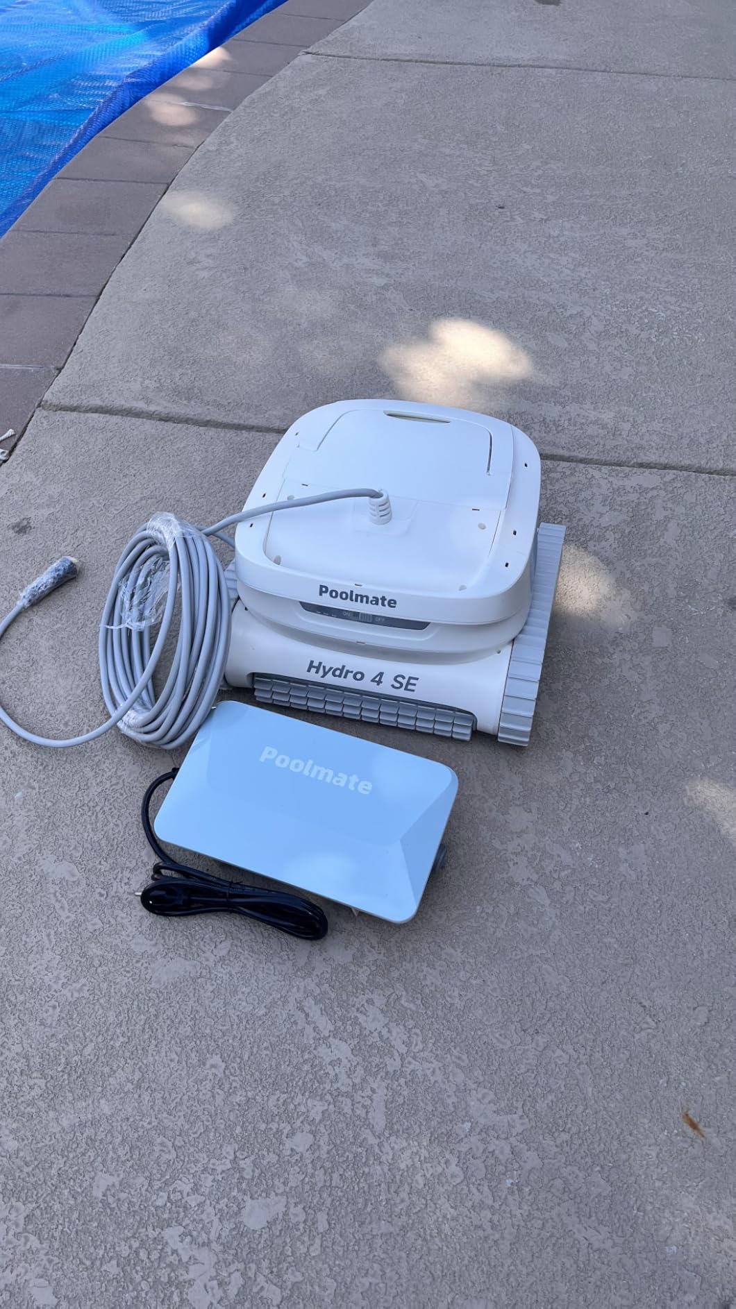 Chasing Hydro 4 SE Pool Vacuum for Inground Pools | Robot Cleaner for Floor, Wall & Waterline | Always Cleaning, Never Charging | 40ft Cord | 4.1L Filter Basket for Inground & Above Ground Pools Customer Review Chasing Hydro 4 SE Pool Vacuum for Inground Pools | Robot Cleaner for Floor, Wall & Waterline | Always Cleaning, Never Charging | 40ft Cord | 4.1L Filter Basket for Inground & Above Ground Pools - Customer Photo 1