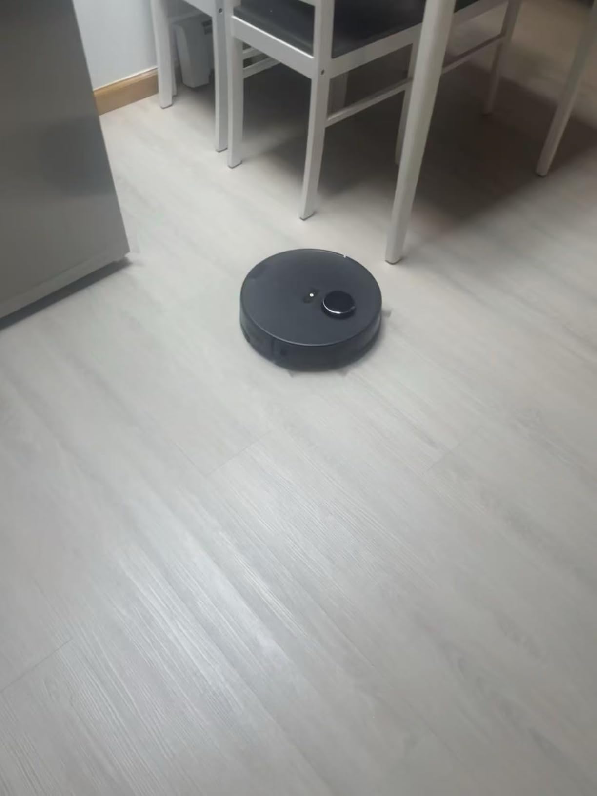 Eureka J15 Ultra Self Emptying Robot Vacuum, 19,000 Pa Suction, Flex-Arm Mop Design, 167℉Hot Water Mop Washing & 131°F Hot Air Drying, AI Obstacle Avoidance, Black Customer Review Eureka J15 Ultra Self Emptying Robot Vacuum, 19,000 Pa Suction, Flex-Arm Mop Design, 167℉Hot Water Mop Washing & 131°F Hot Air Drying, AI Obstacle Avoidance, Black - Customer Photo 2