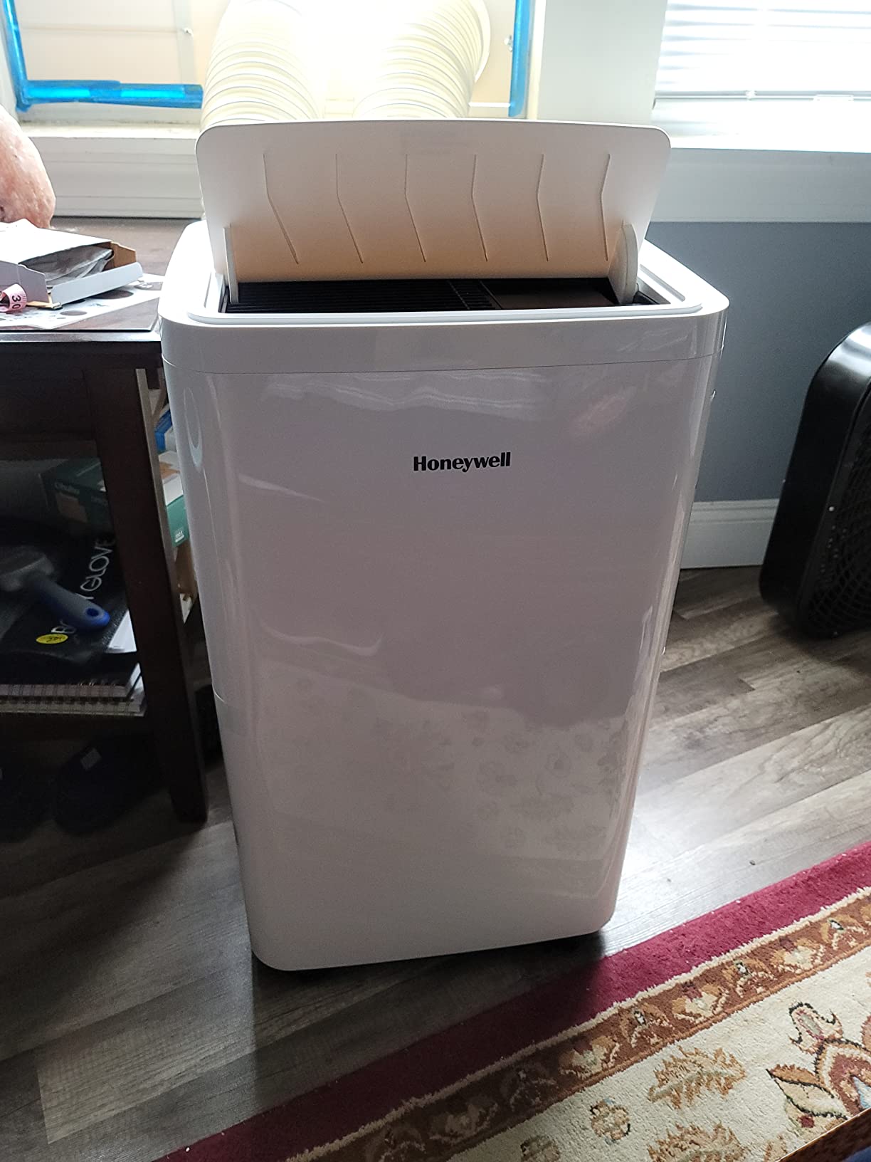 Honeywell 13,500 BTU Slim & Smart WiFi Portable AC with Fan, Dehumidifier, Alexa/Google Home Voice Control – Cools Up to 660 Sq. Ft., HX4CESVWG0 Customer Review Honeywell 13,500 BTU Slim & Smart WiFi Portable AC with Fan, Dehumidifier, Alexa/Google Home Voice Control – Cools Up to 660 Sq. Ft., HX4CESVWG0 - Customer Photo 4