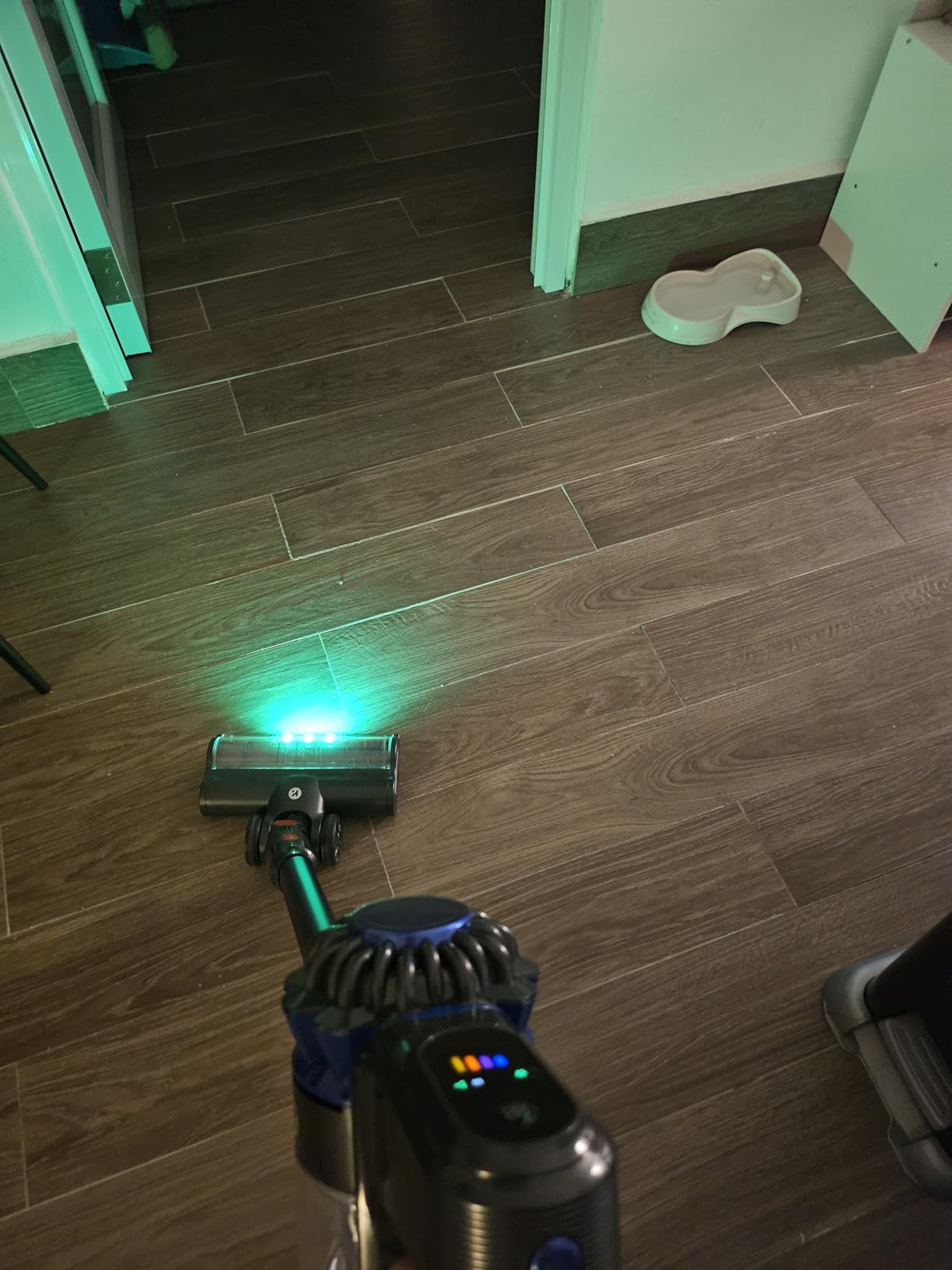 Cordless Vacuum Cleaner, 500W/40Kpa Vacuum Cleaners for Home, 60Mins Stick Vacuum with LED Display, Anti-Tangle & Wall Mount Charging, 8 in 1 Lightweight Vacuum for Hard Floors Carpet Pet Hair - Customer Photo 5