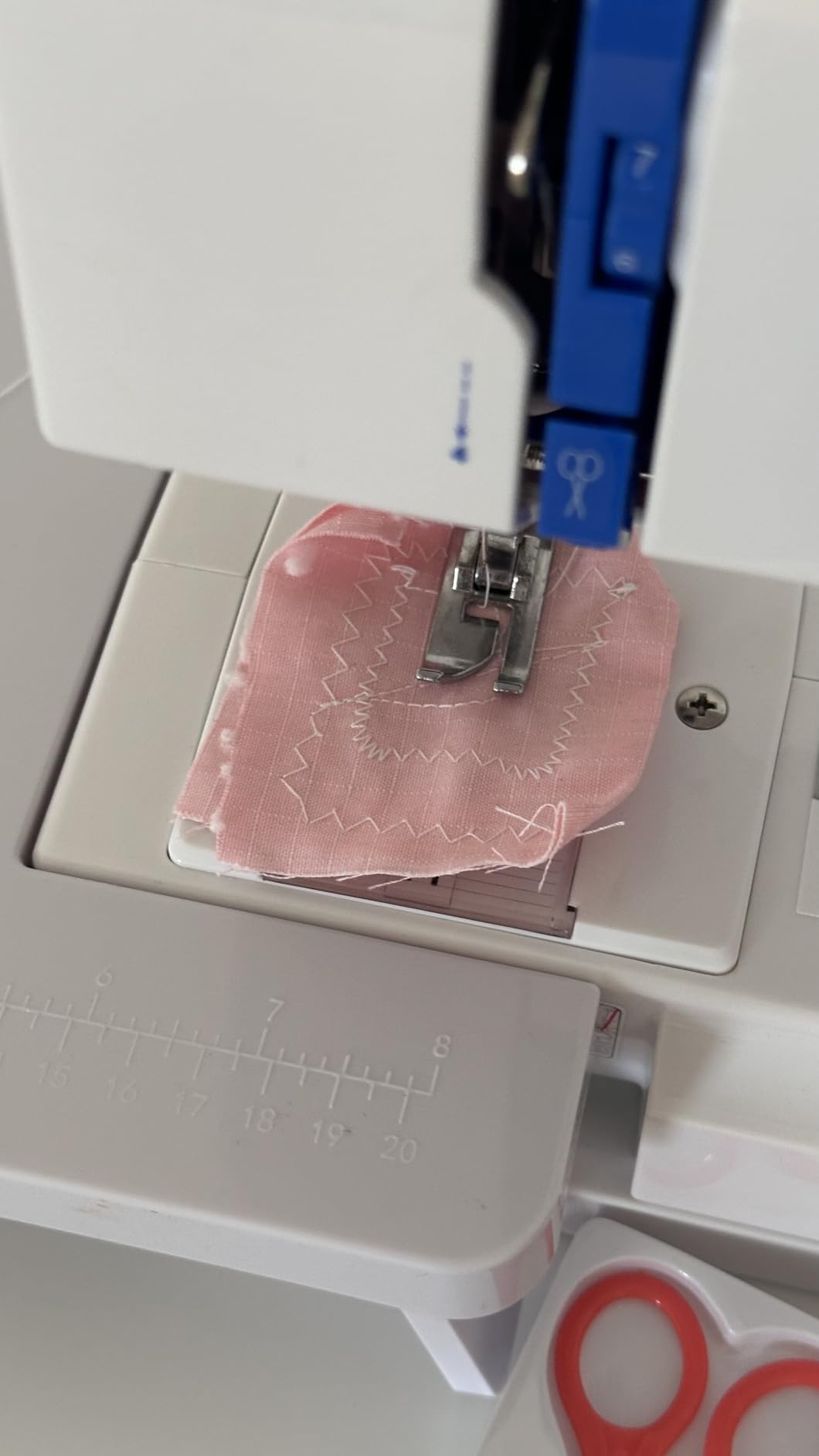 StitchMaster Pro Sewing Machine - Twin/Double Needle Compatible, 14 Stitches, Easy for Beginners & Home Users Customer Review StitchMaster Pro Sewing Machine - Twin/Double Needle Compatible, 14 Stitches, Easy for Beginners & Home Users - Customer Photo 3