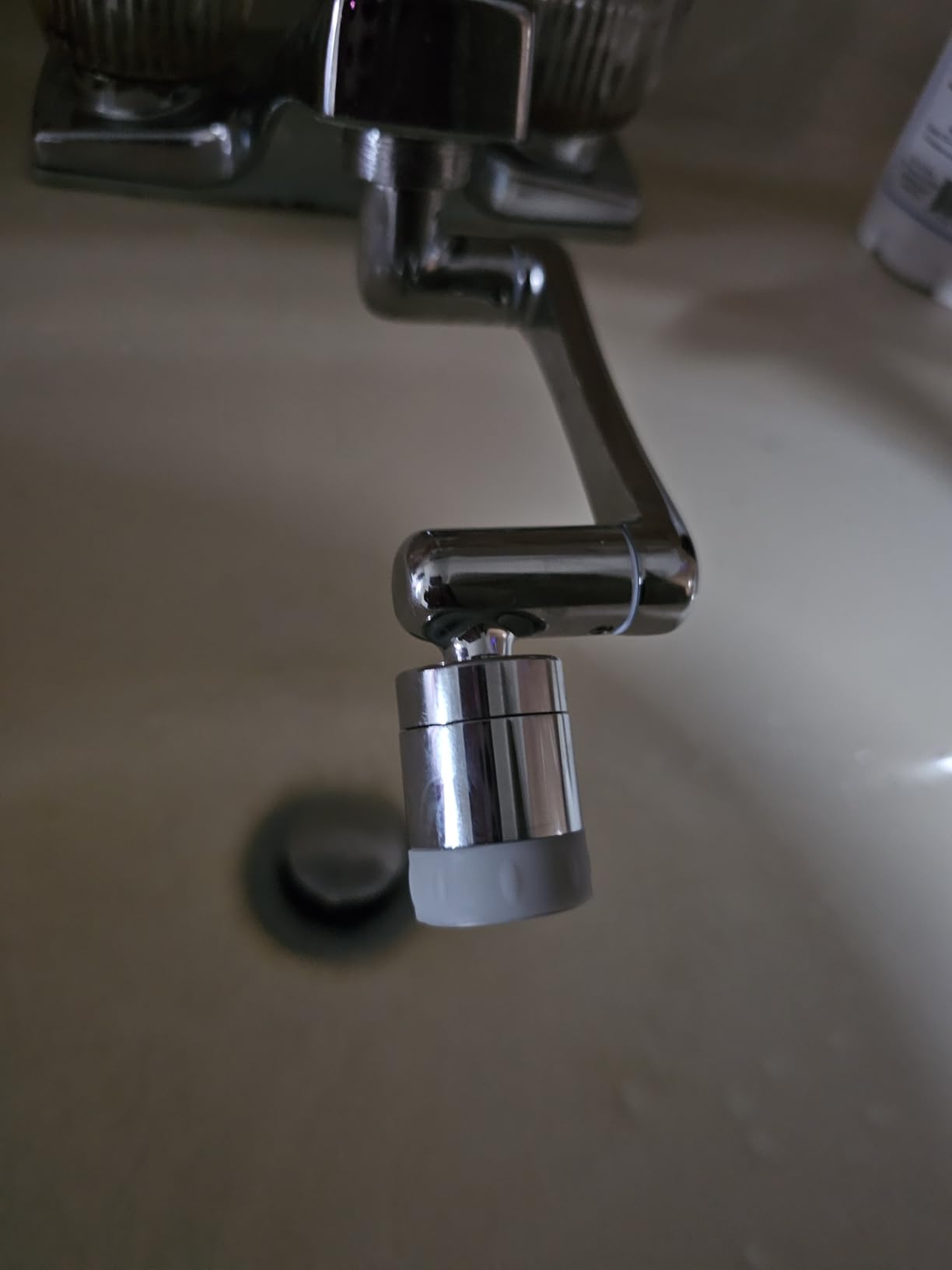CECEFIN Swivel Water-Filter for Sink-Faucet - Faucet Mount Water Filtration System, Carbon Purifier Reduces 99% Chlorine, Last 528 Gallons Tap Water, Fits Most Pull Out Kitchen/Bathroom/RV Faucets Customer Review CECEFIN Swivel Water-Filter for Sink-Faucet - Faucet Mount Water Filtration System, Carbon Purifier Reduces 99% Chlorine, Last 528 Gallons Tap Water, Fits Most Pull Out Kitchen/Bathroom/RV Faucets - Customer Photo 1
