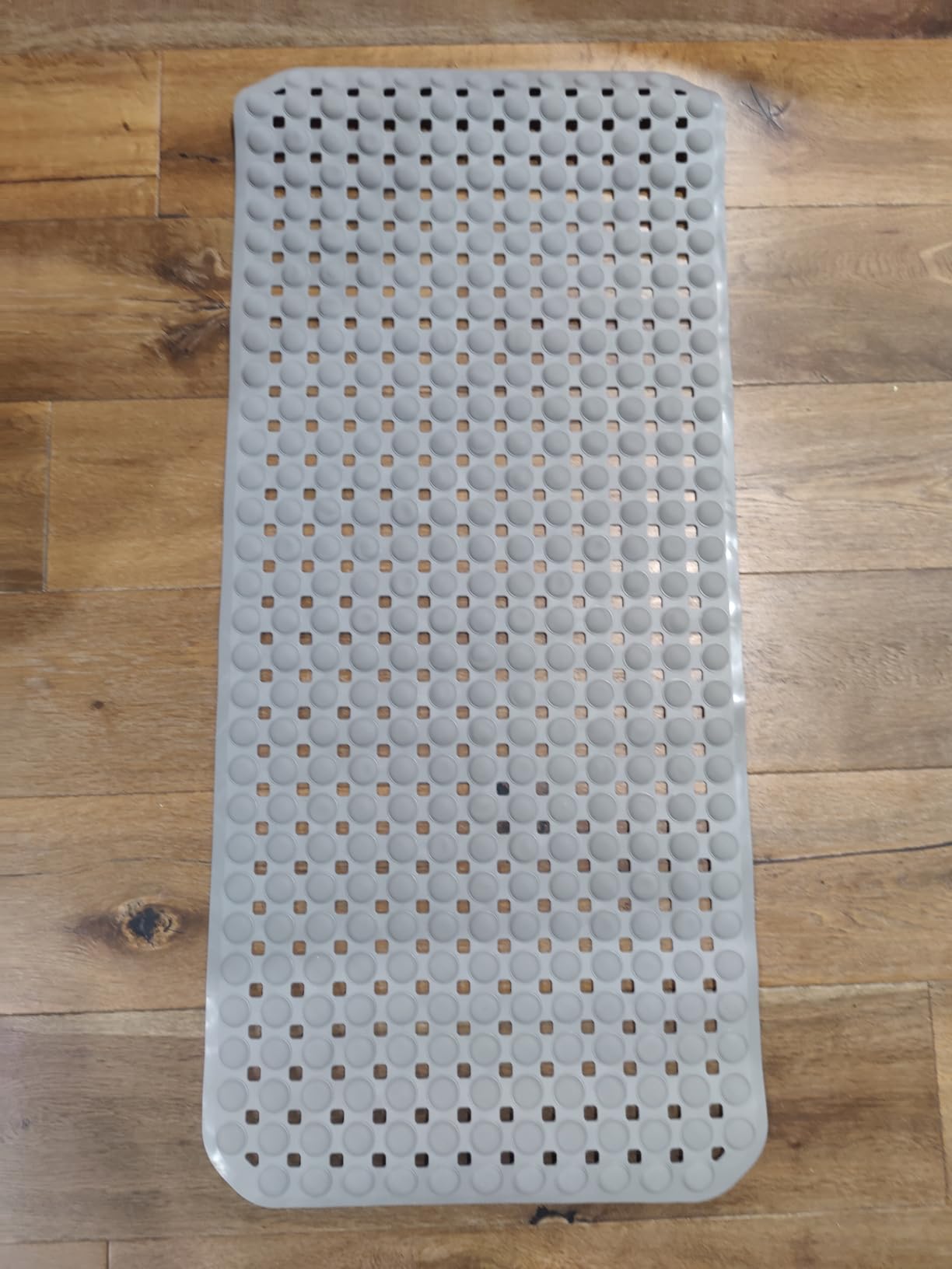 OTHWAY Bath Tub Shower Mat Non Slip, Bathtub Floor Liner Mats for Inside Shower Bathroom, Suction Cups and Drain Holes for Feet Scrubbing, Machine Washable, Soft on Feet, 35x16 Inch, Grey Customer Review OTHWAY Bath Tub Shower Mat Non Slip, Bathtub Floor Liner Mats for Inside Shower Bathroom, Suction Cups and Drain Holes for Feet Scrubbing, Machine Washable, Soft on Feet, 35x16 Inch, Grey - Customer Photo 1