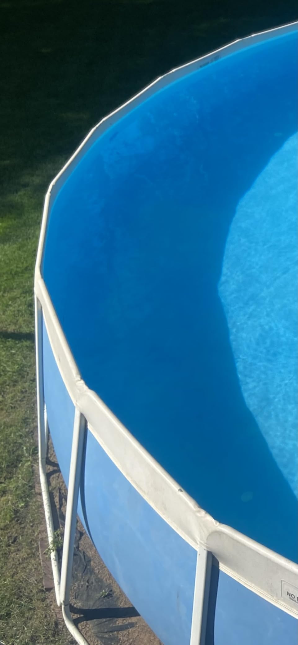 Cordless Robotic Pool Cleaner - Above Ground Pool Vacuum - 40W Strong Suction, Dual Cleaning System, Barrier Crossing, 120-Min Runtime Up to 1614 Sq for Above Ground Pools, Grayish White Customer Review Cordless Robotic Pool Cleaner - Above Ground Pool Vacuum - 40W Strong Suction, Dual Cleaning System, Barrier Crossing, 120-Min Runtime Up to 1614 Sq for Above Ground Pools, Grayish White - Customer Photo 2
